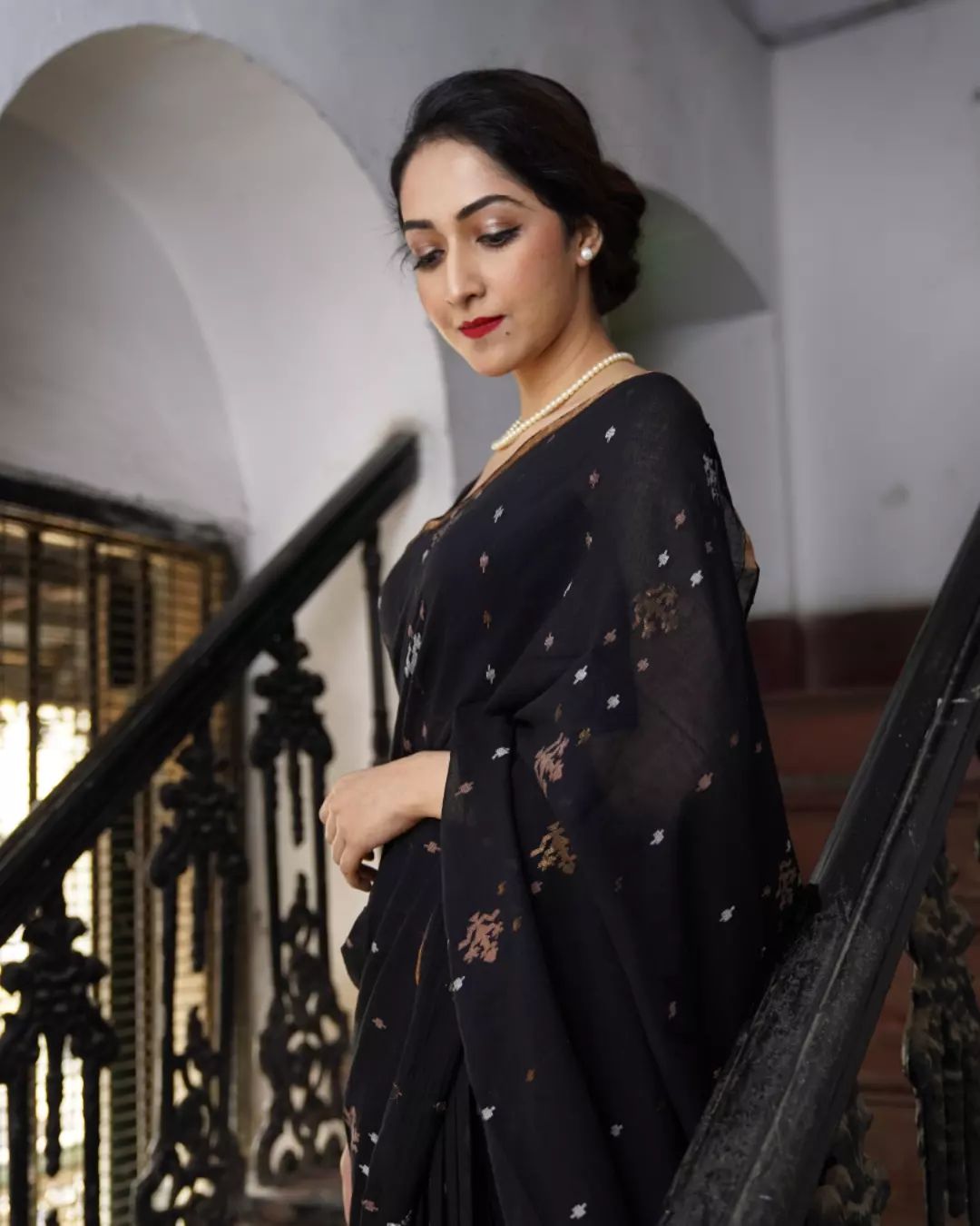 Handwoven jamdani saree