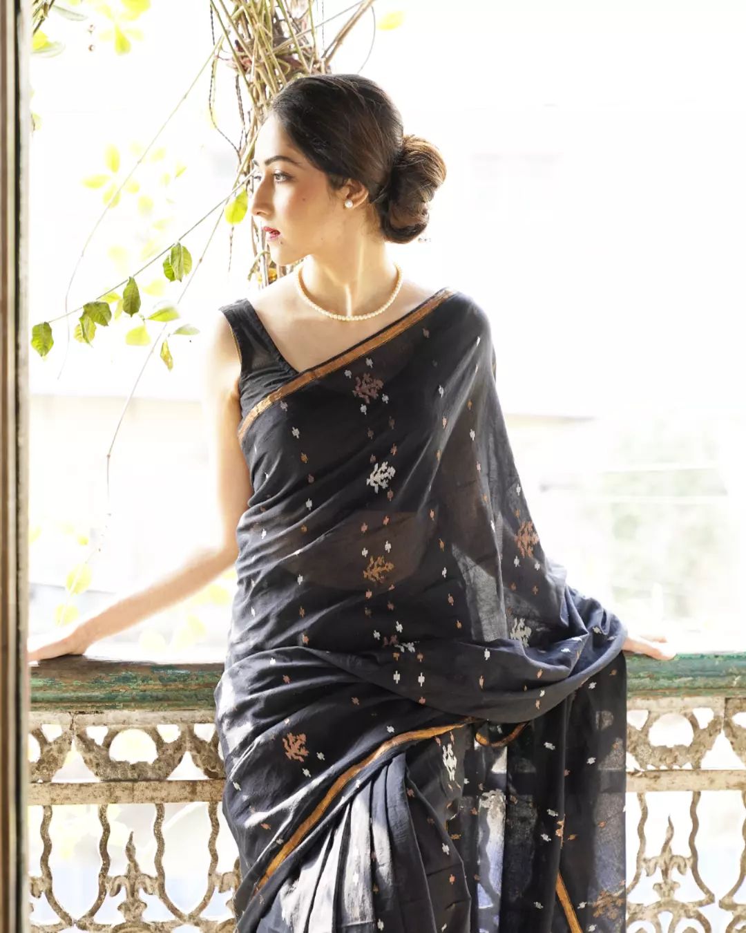 Handwoven jamdani saree