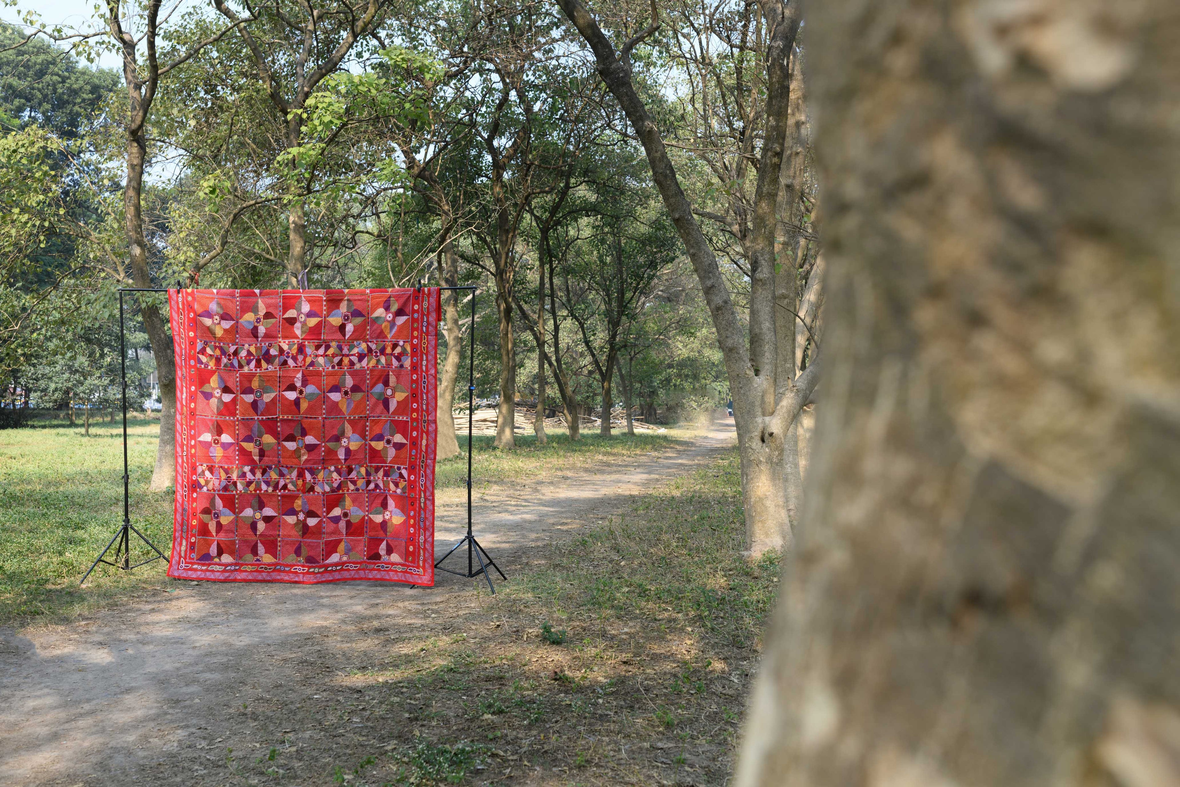 Red Queen size decor quilt - Aankona