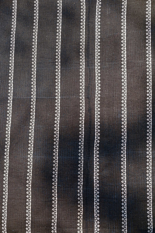 Black & white teen quilt - Aankona
