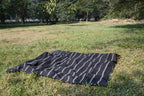 Black & white teen quilt - Aankona