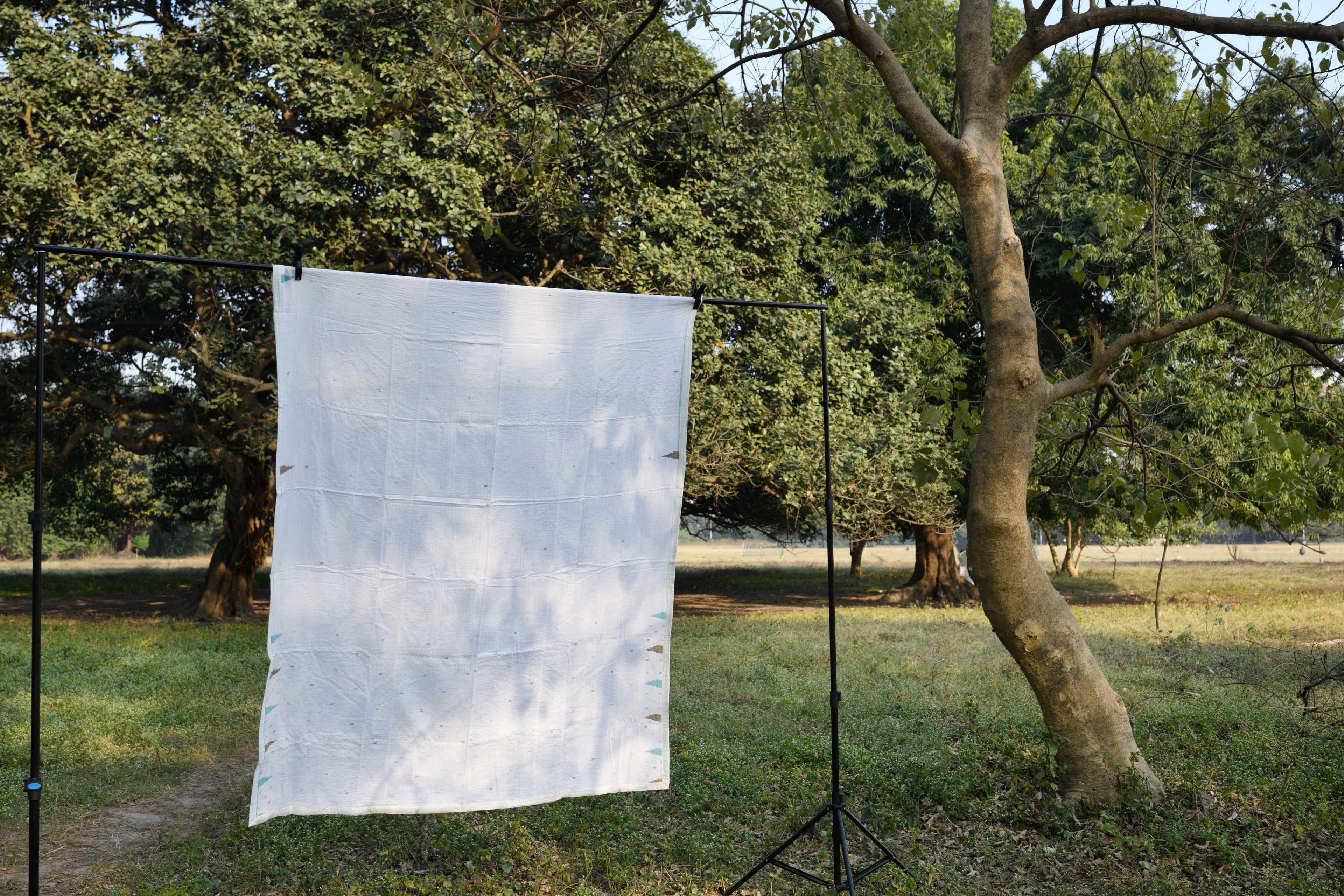 White jamdani teen Quilt - Aankona
