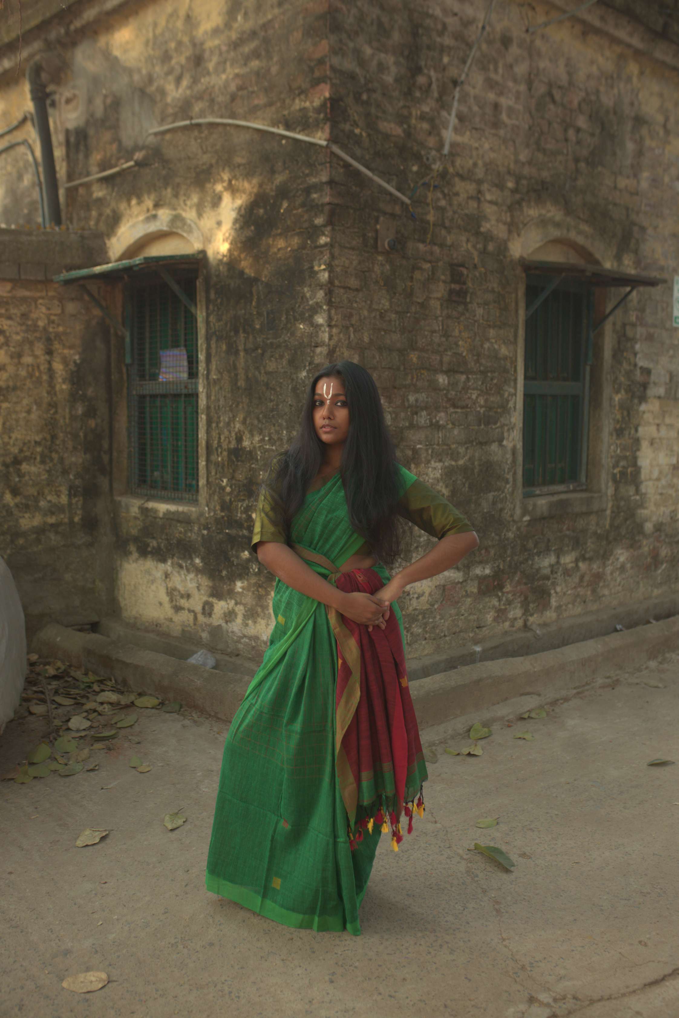 Handwoven green pure cotton saree — handloom