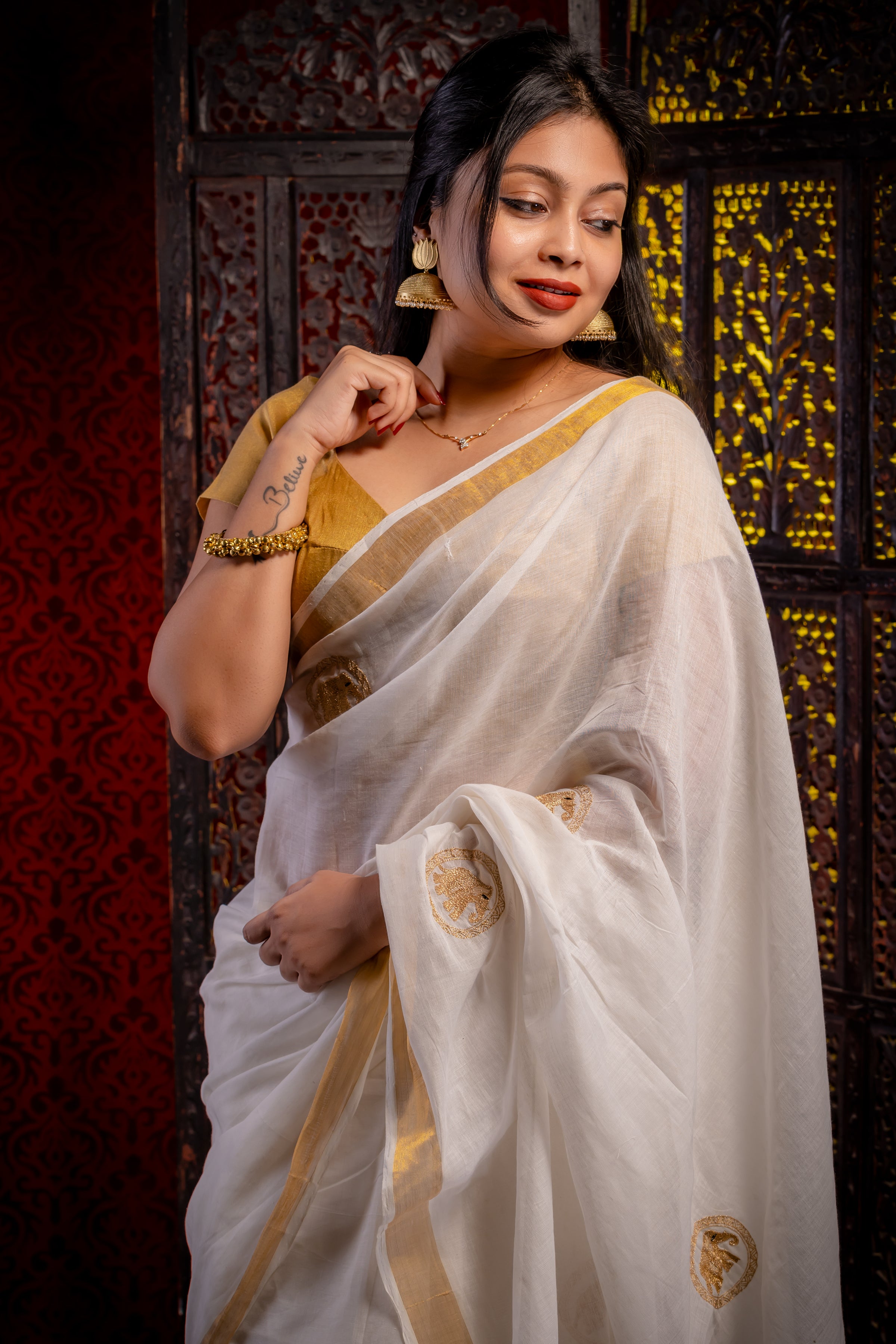 Kerala Cotton saree with zari work - Aankona