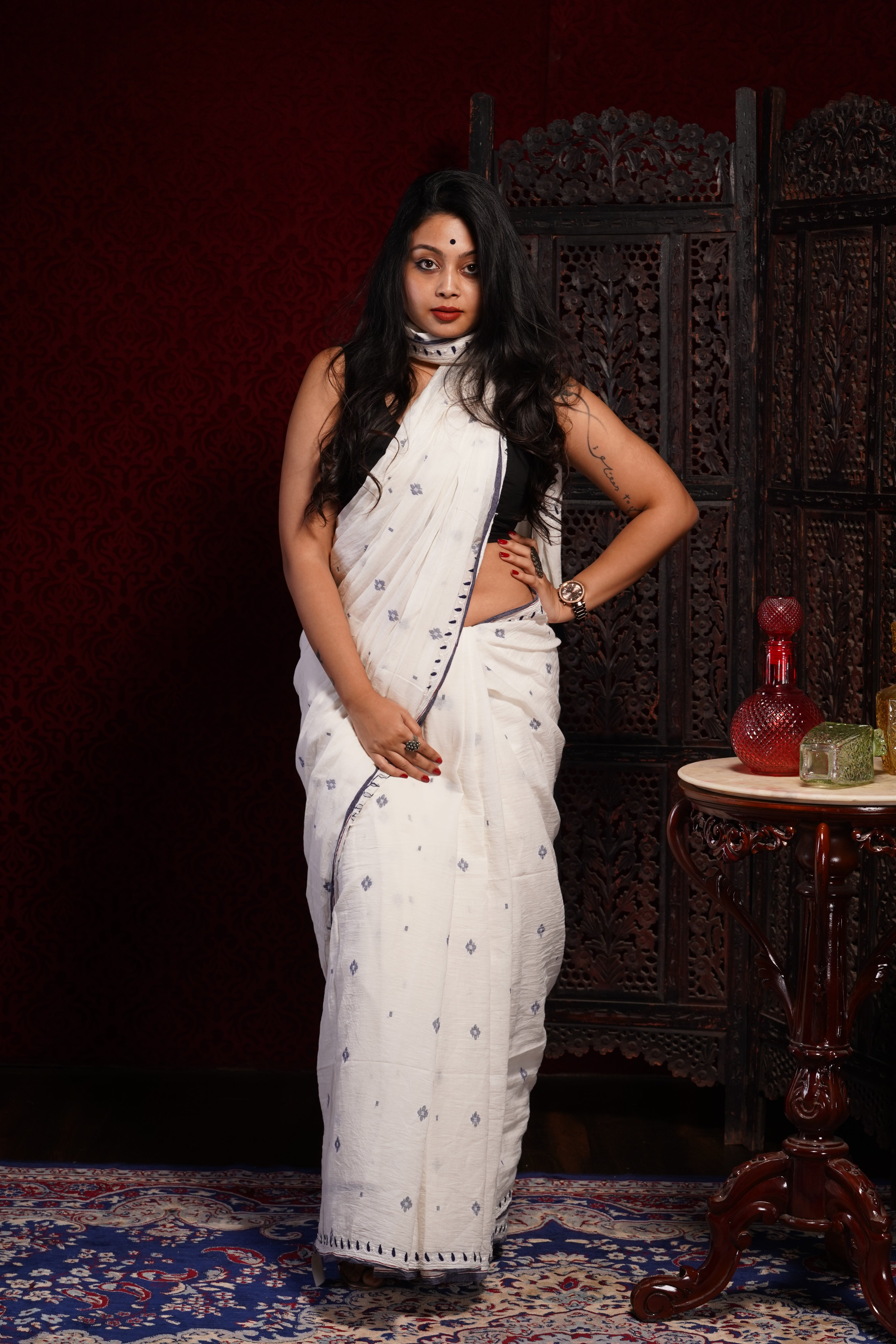 Handwoven White Cotton Jamdani Saree With Kantha Work