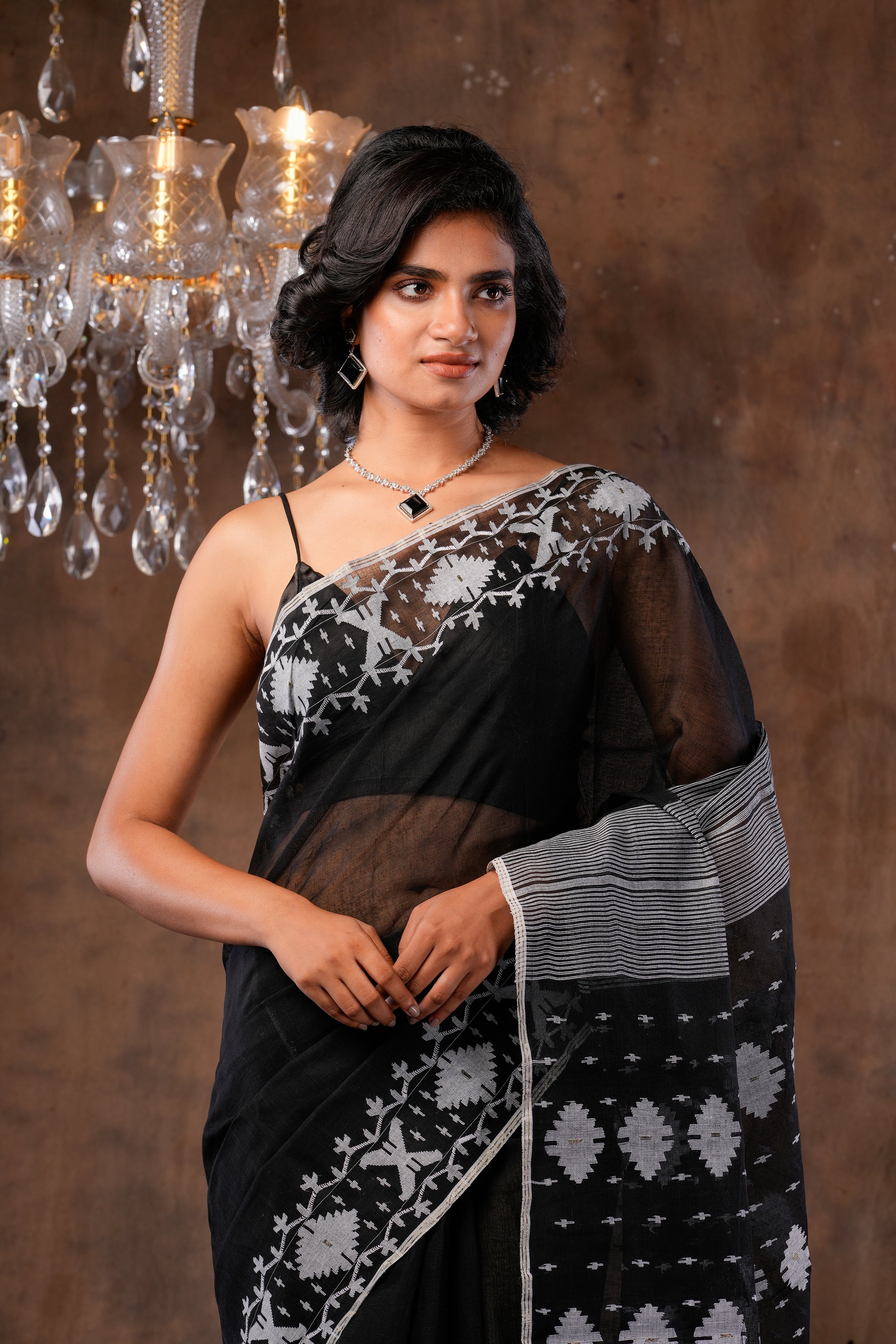 Handwoven Black Dhakai Jamdani Saree