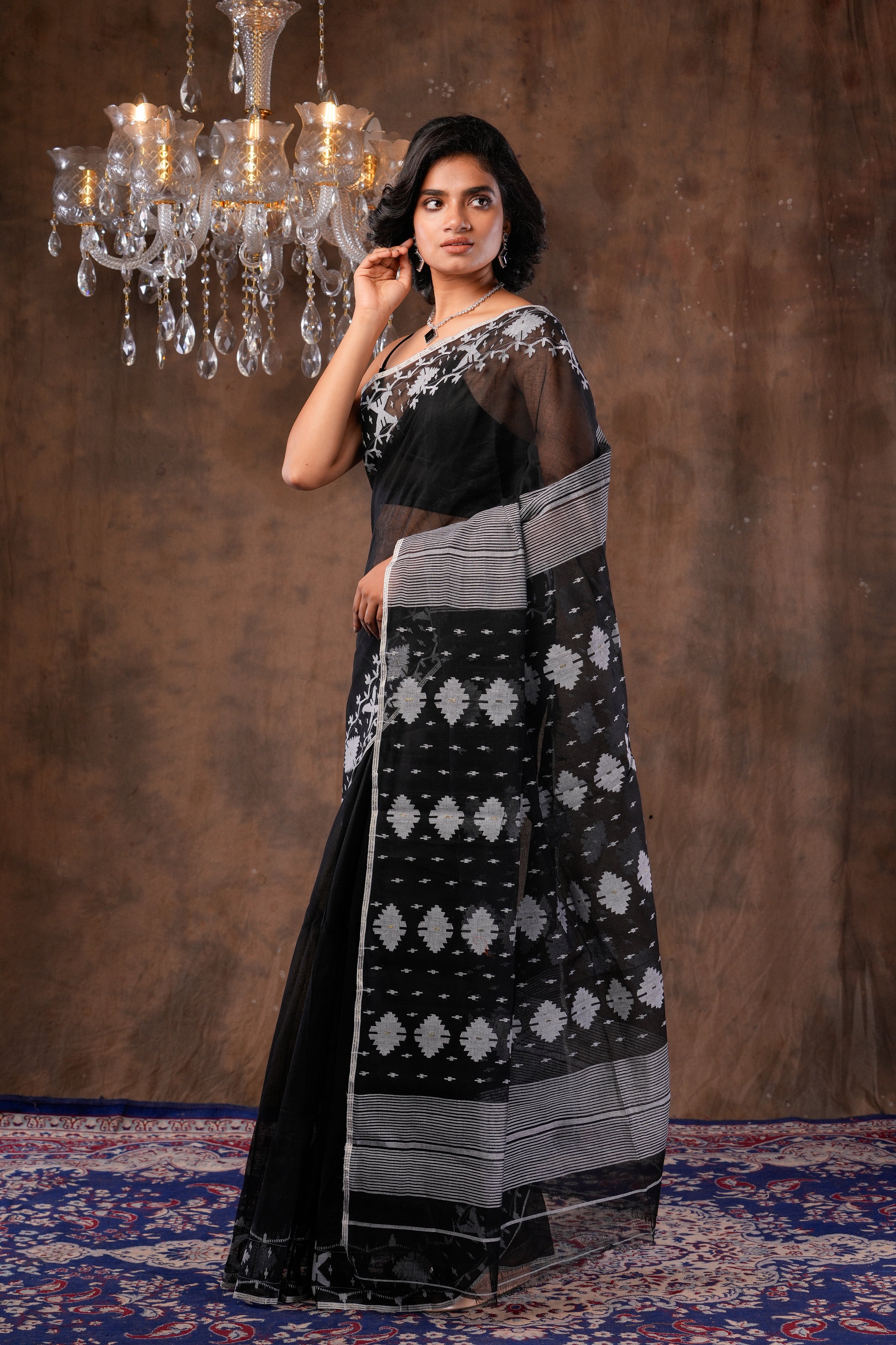 Handwoven Black Dhakai Jamdani Saree