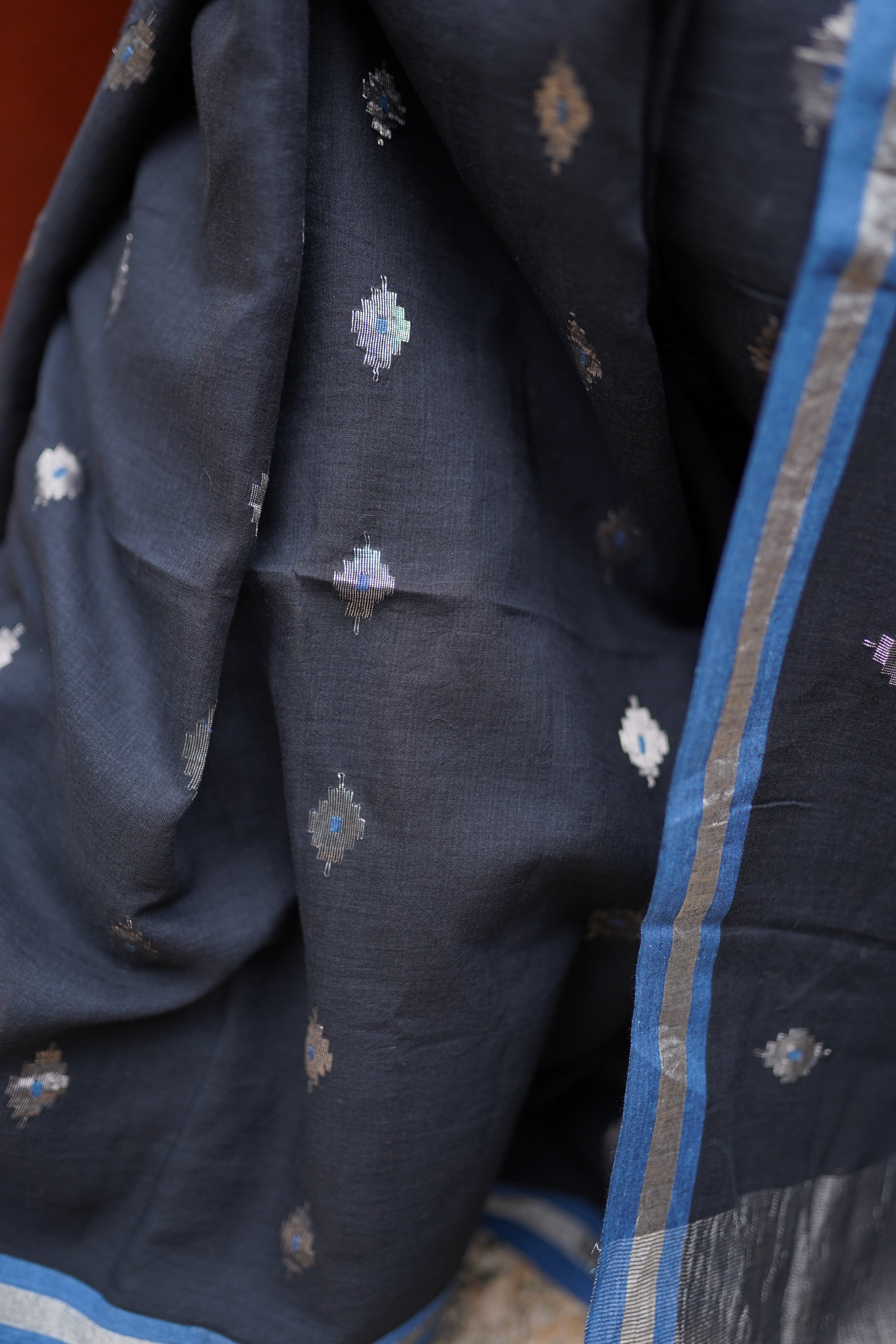 Black Khadi Jamdani - Aankona