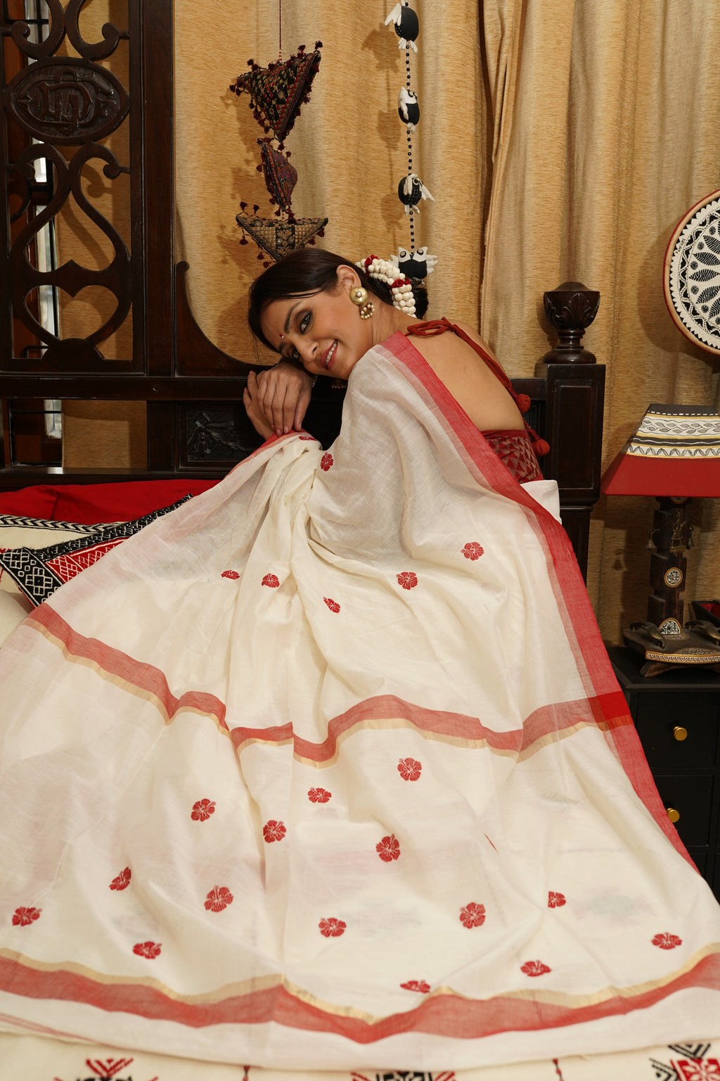 Handwoven White Cotton Saree With Red Border