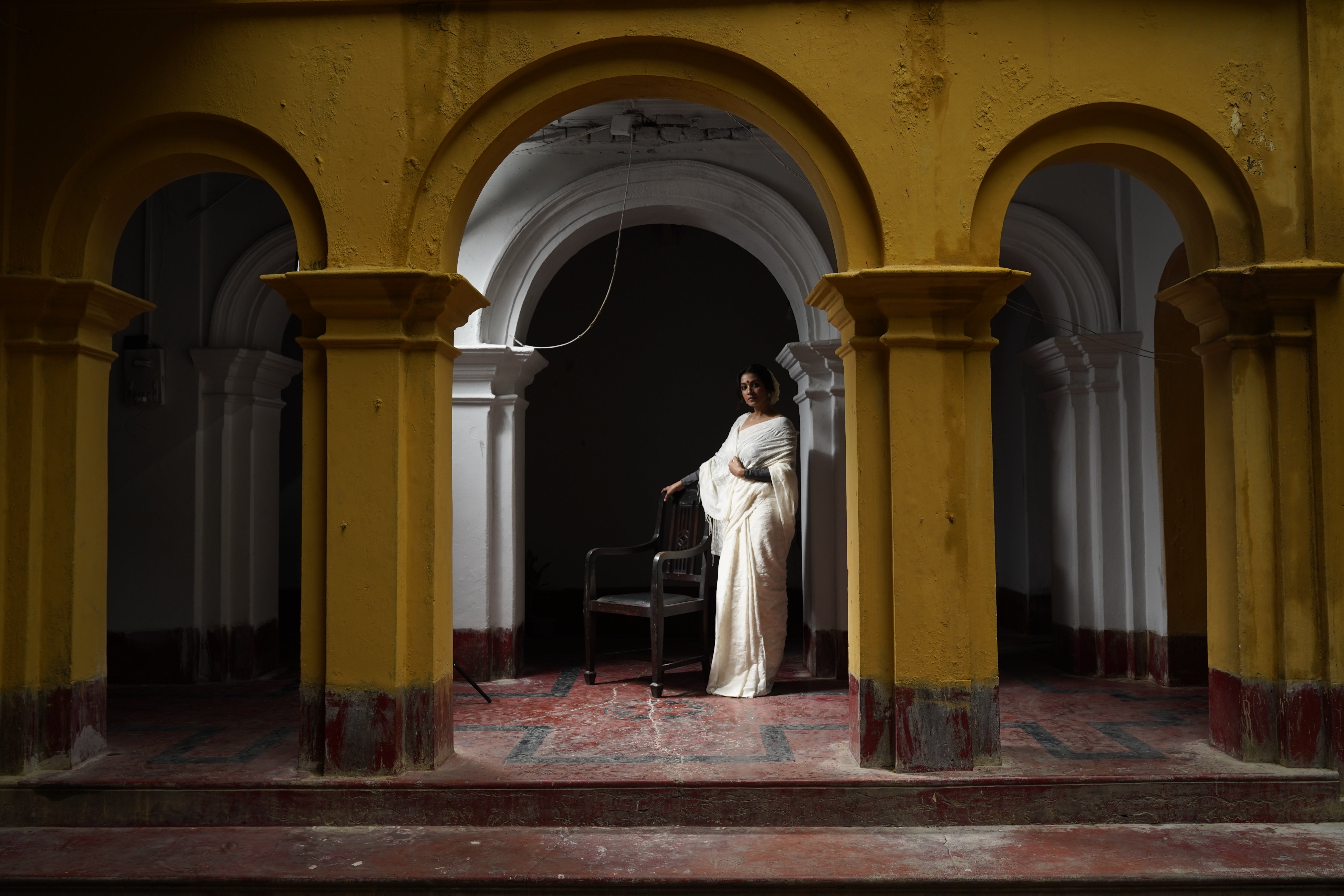 Handwoven White on white  jamdani saree