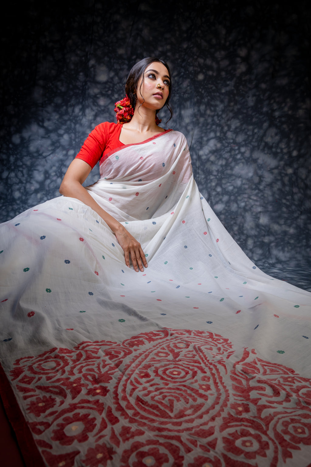 Uma - Handwoven White  Jamdani Saree