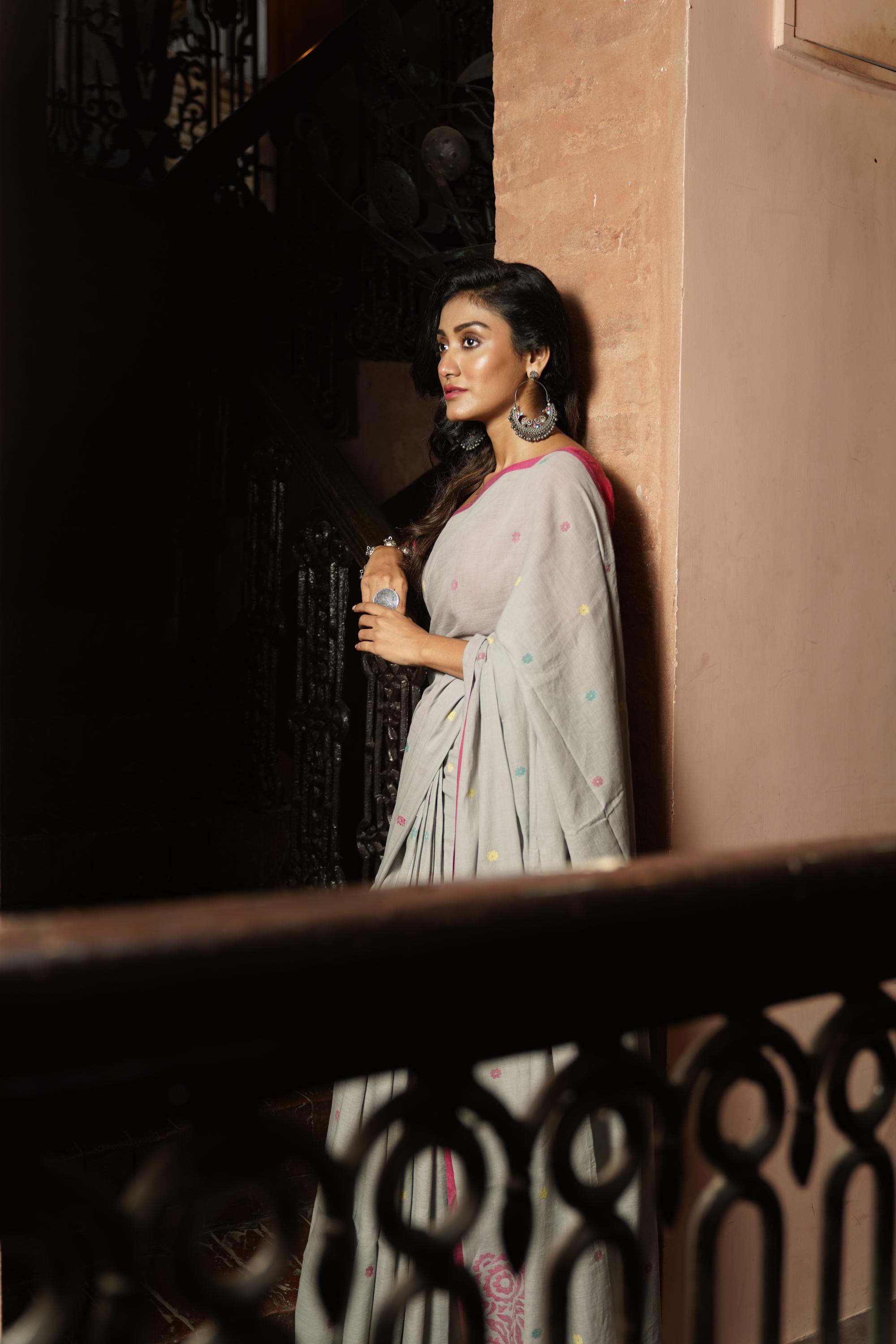 Handwoven Gray jamdani