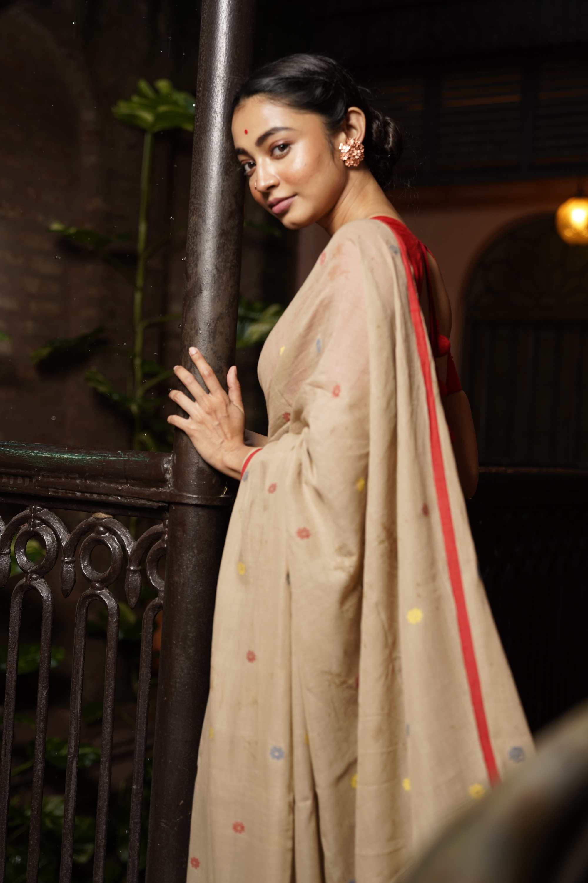 Handwoven Bronze  Jamdani Saree