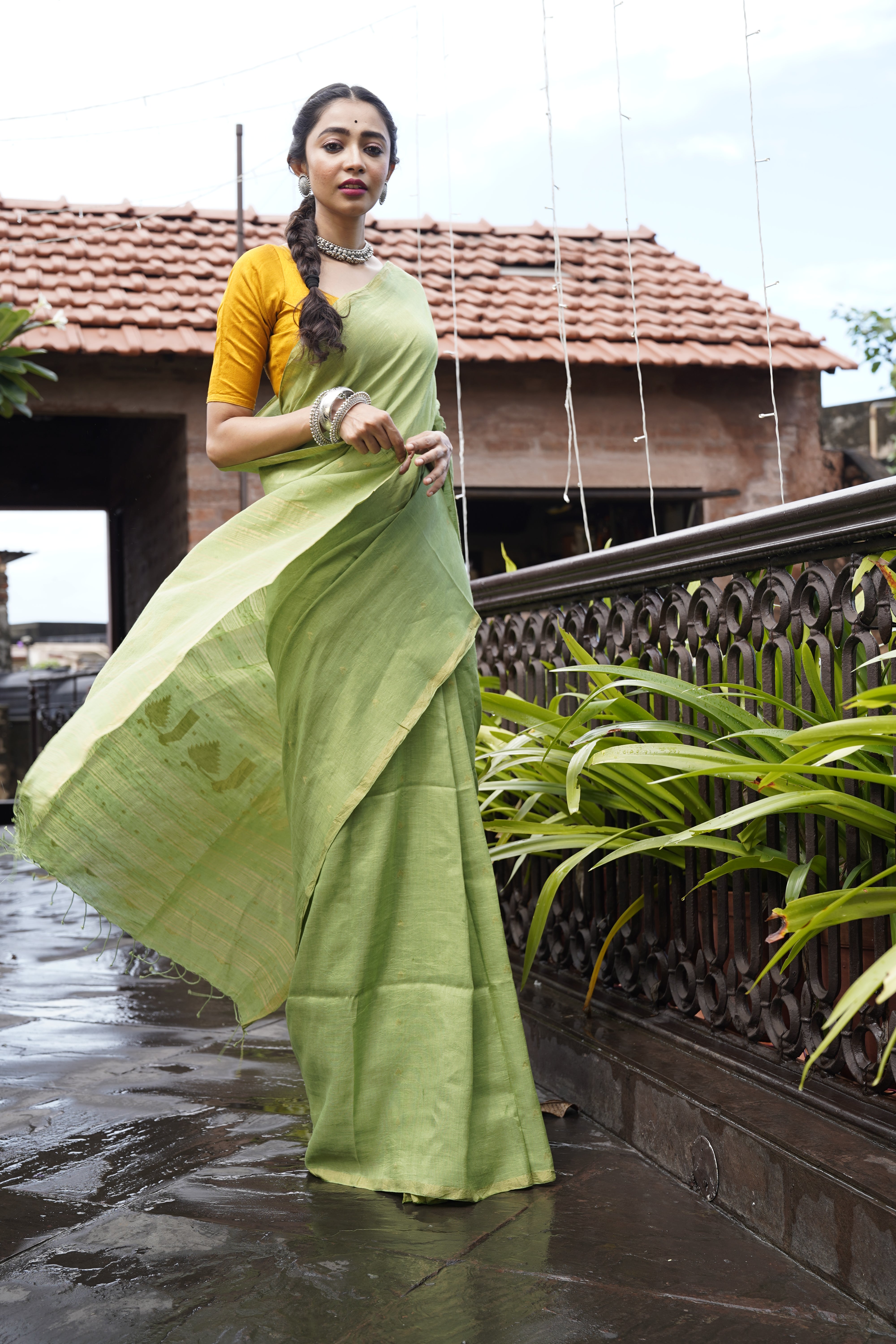 Handwoven Green Khadi jamdani Saree