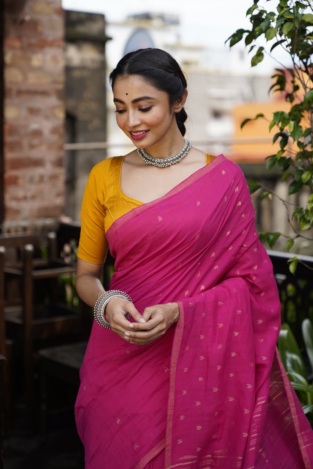 Handwoven Pink  Linen Jamdani Saree
