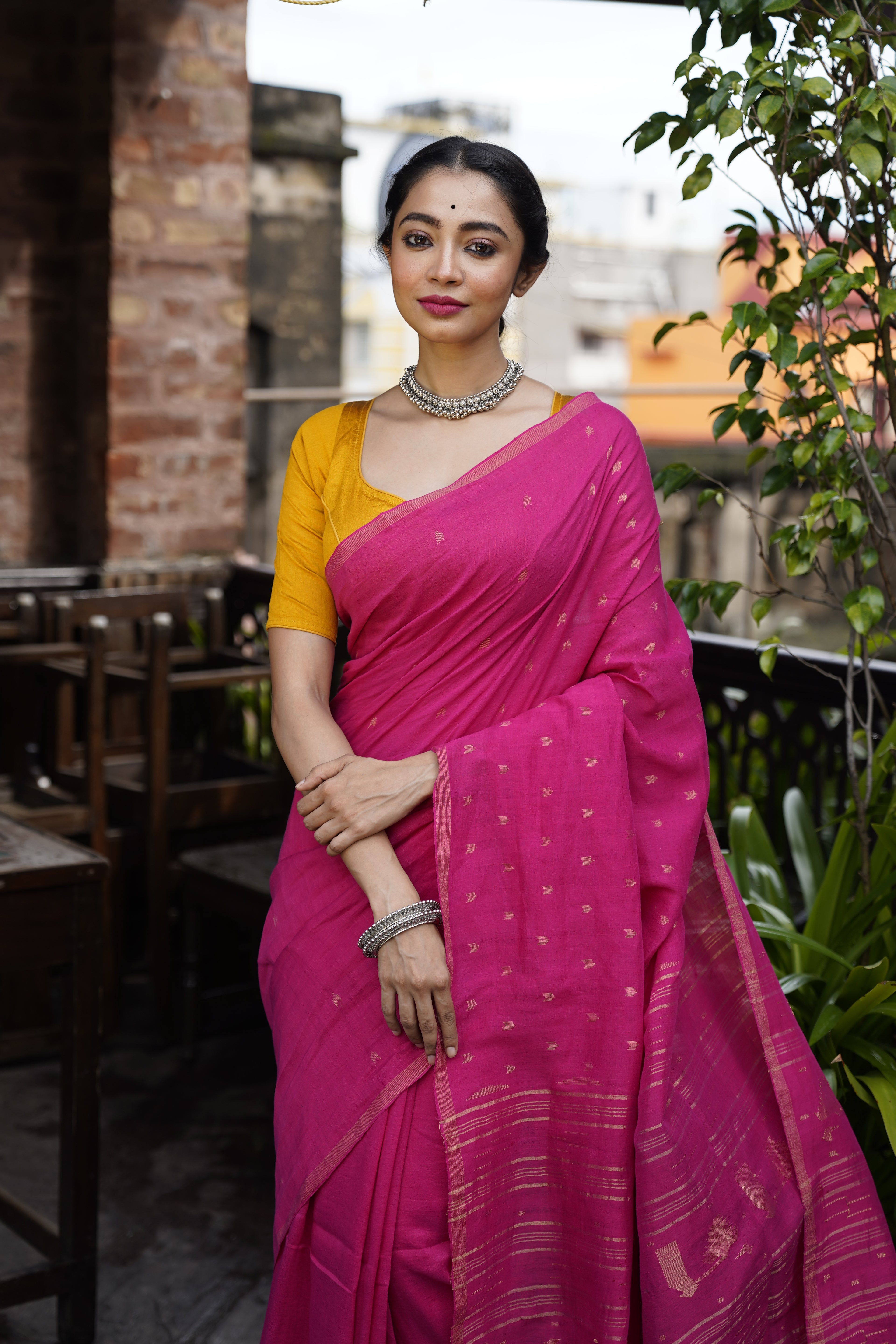 Handwoven Pink  Linen Jamdani Saree