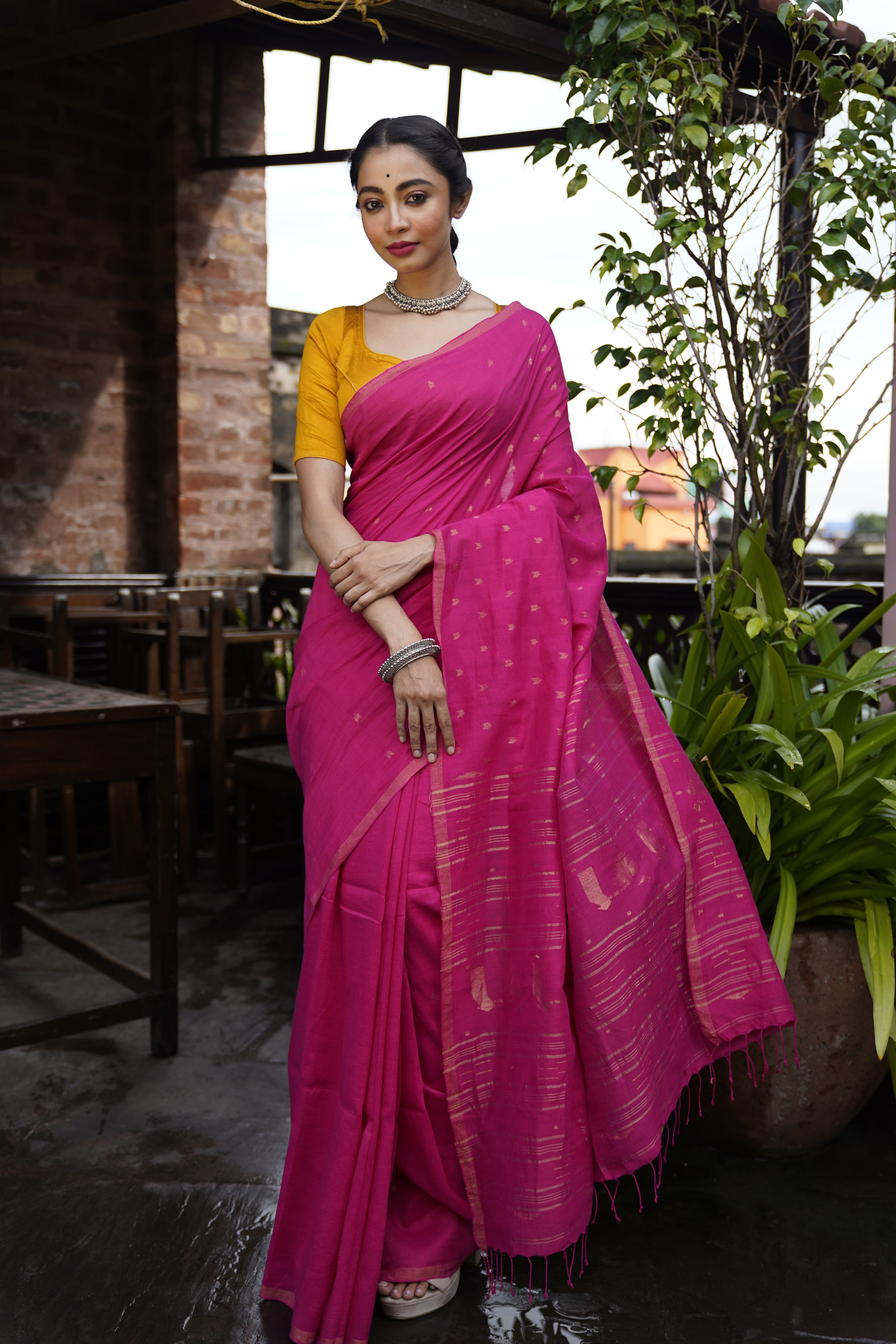 Handwoven Pink Khadi Linen Jamdani saree