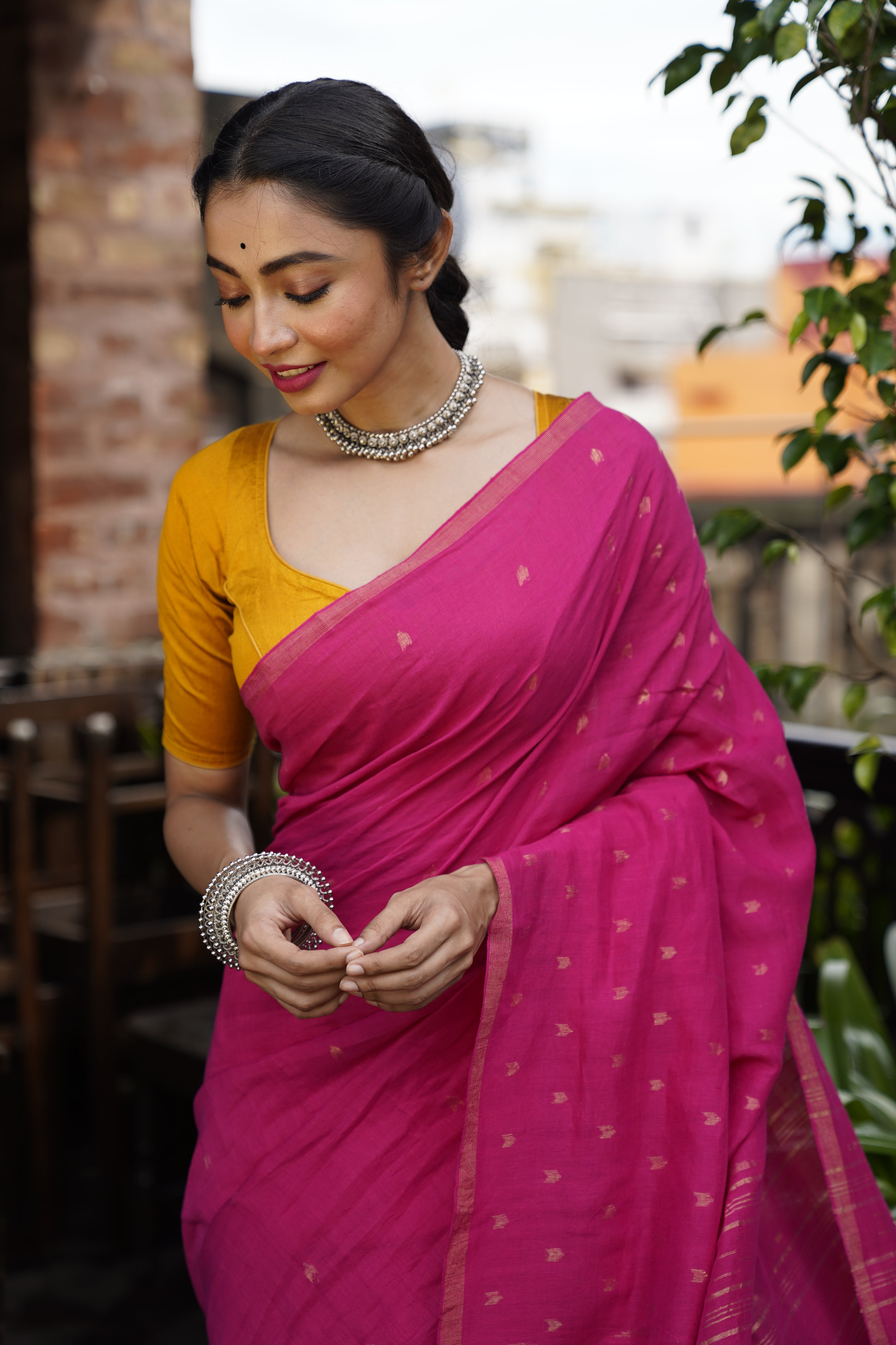 Handwoven Pink Khadi Linen Jamdani saree