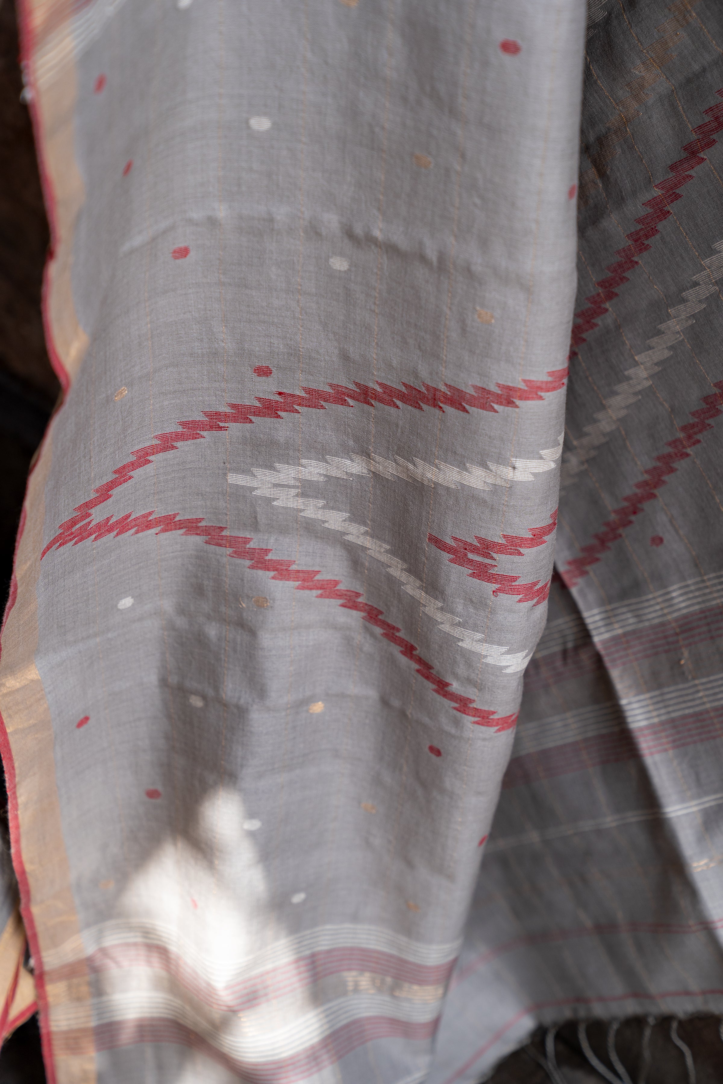 Handwoven Grey khadi Jamdani saree