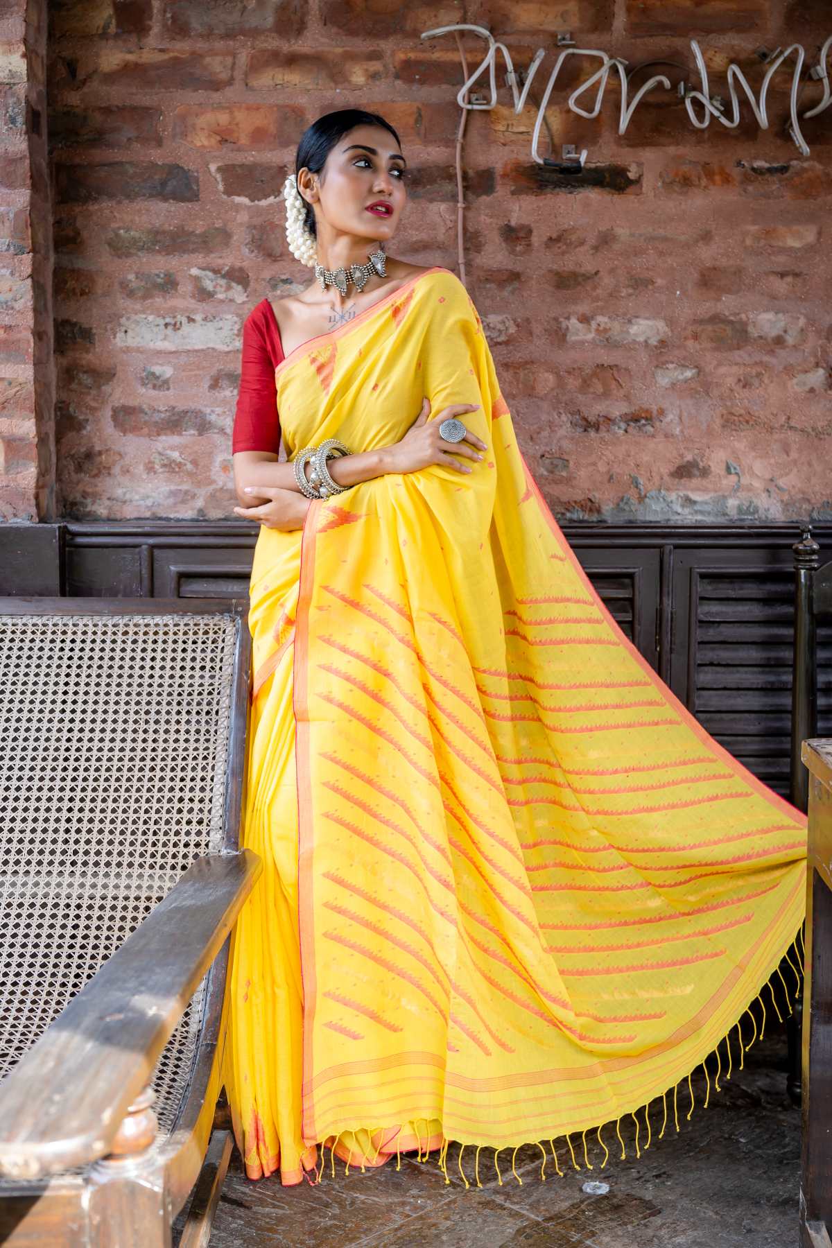 Handwoven linen karat pallu jamdani