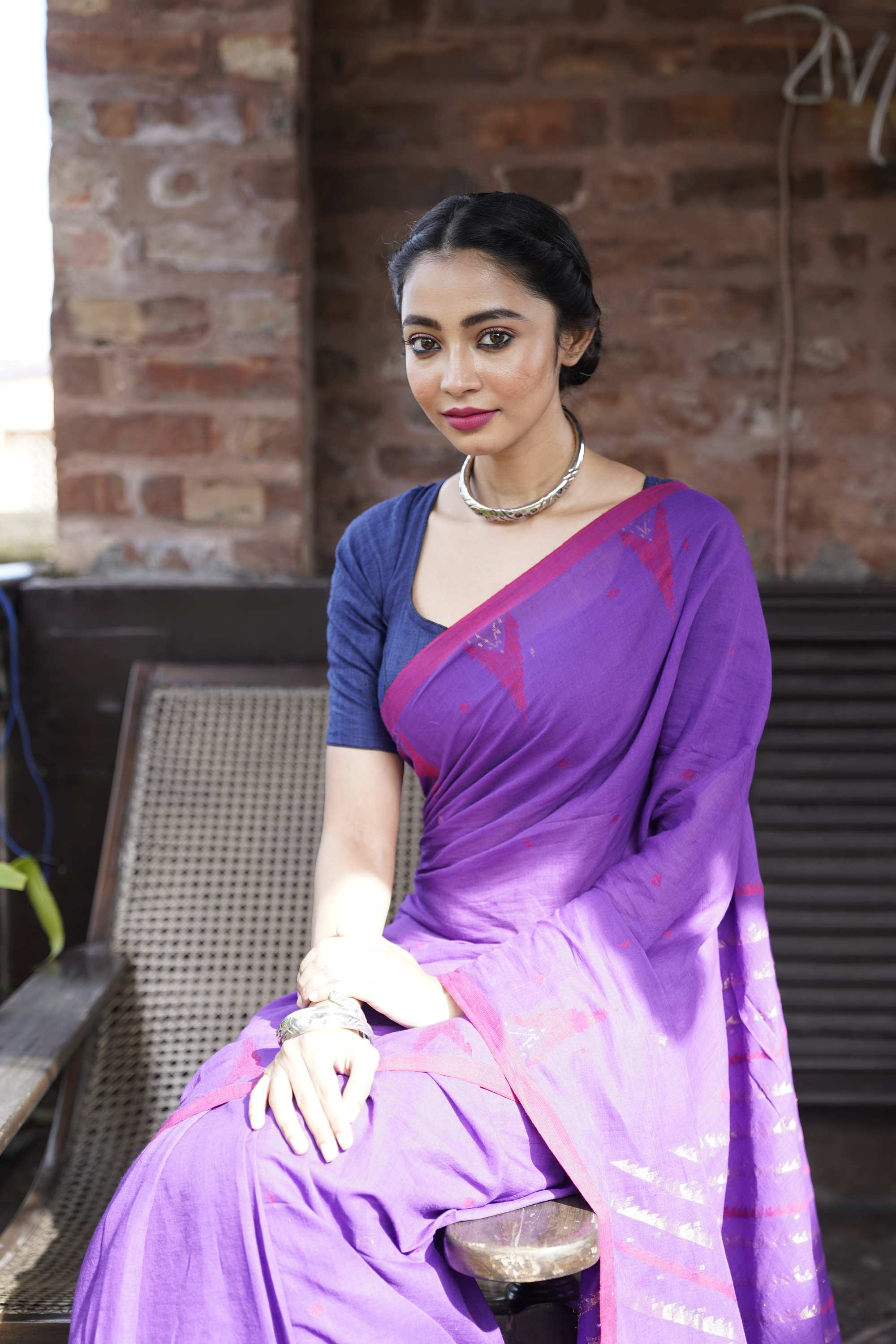 Handwoven Linen Karat Pallu Jamdani