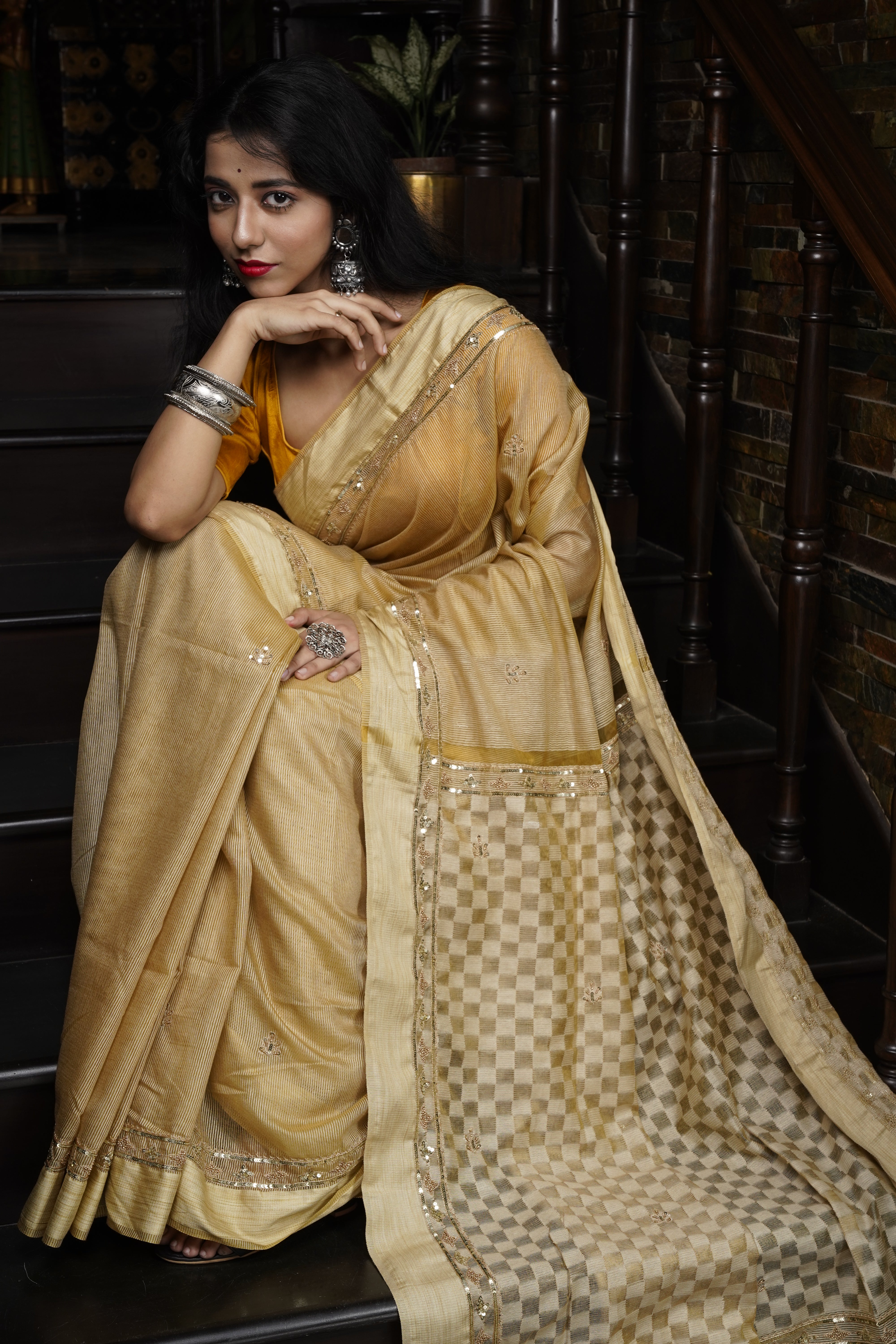 Handwoven Beige Cotton Saree