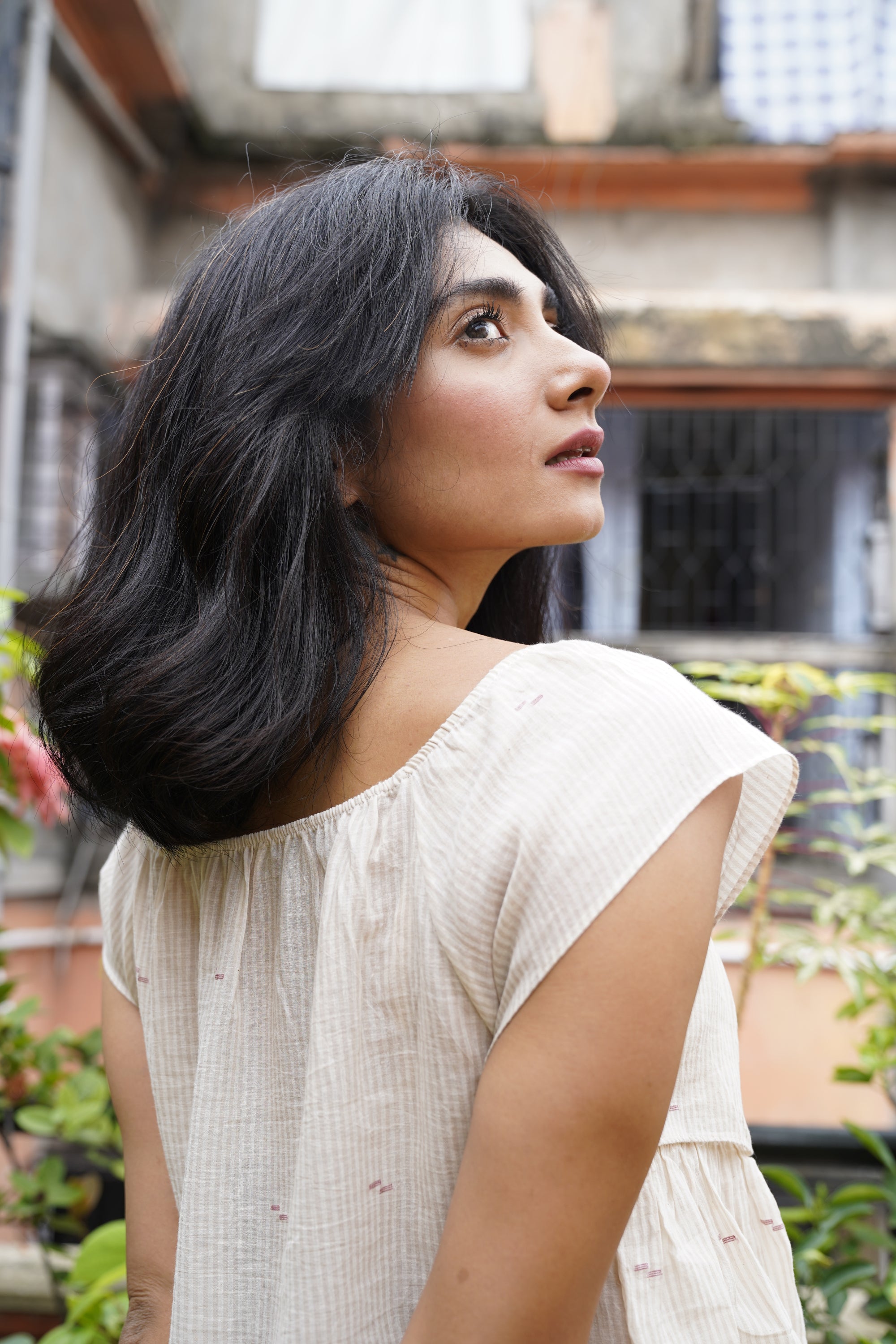 Ecru handwoven cotton jamdani top - Aankona