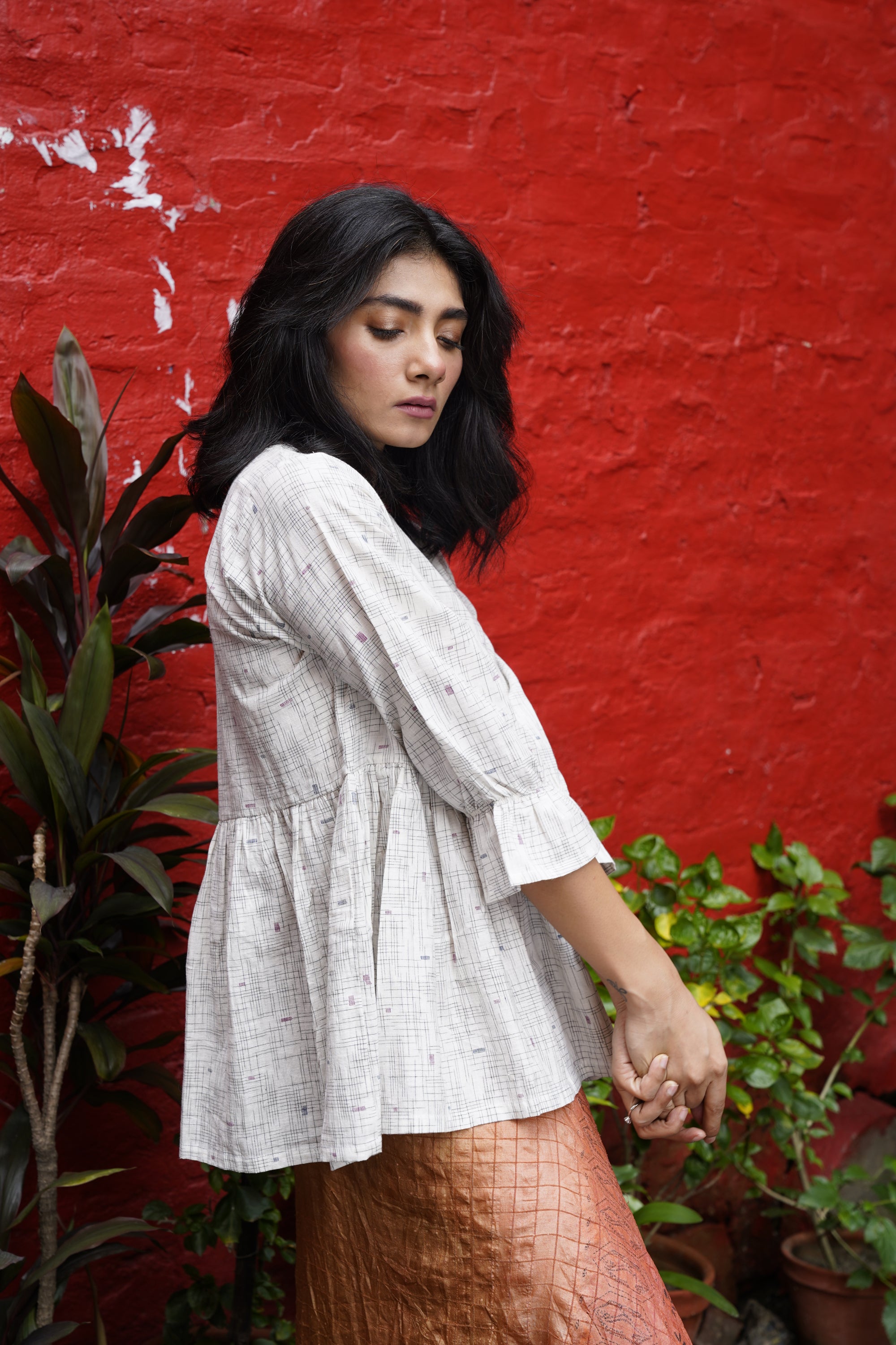 Checkered handwoven cotton jamdani top - Aankona