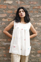 White Handwoven cotton top with jamdani motif - Aankona