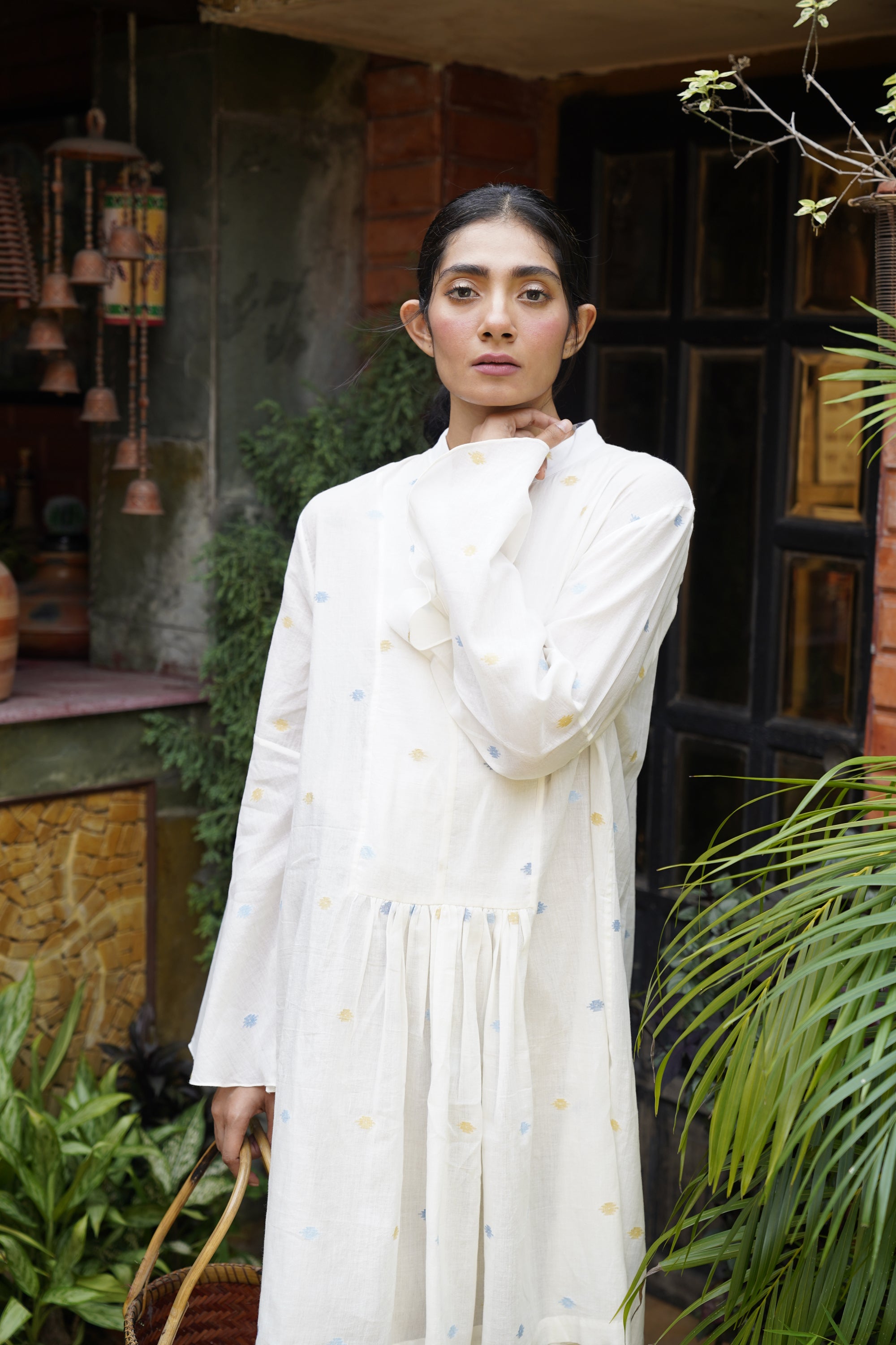 White handwoven cotton jamdani tunic - Aankona