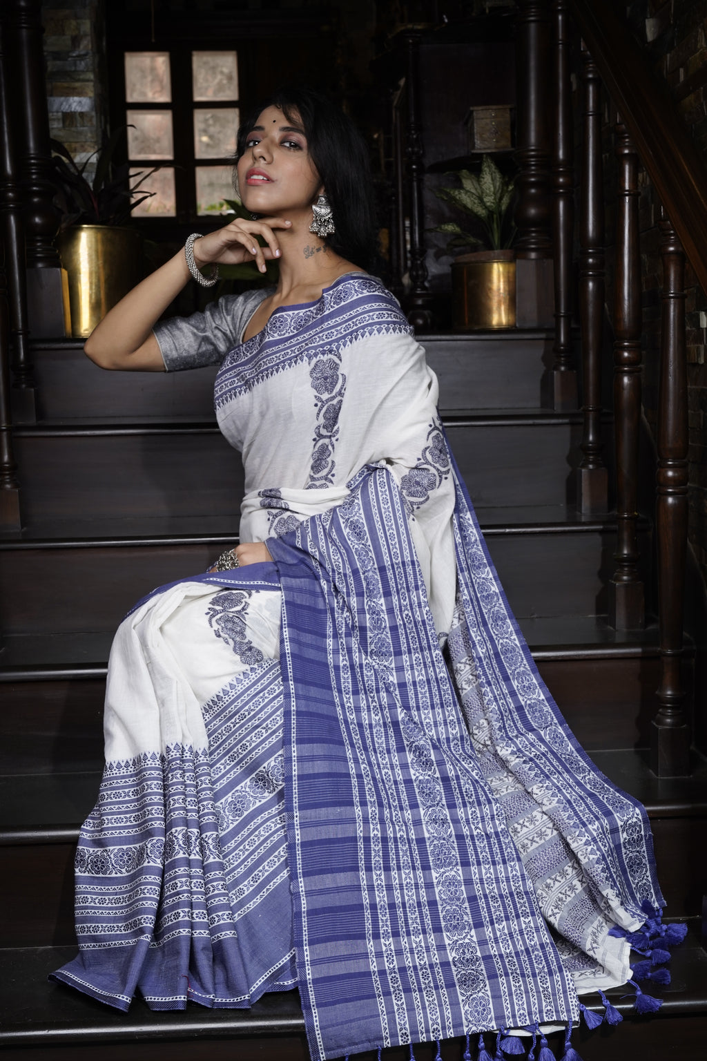 Handwoven White Cotton Kantha Saree