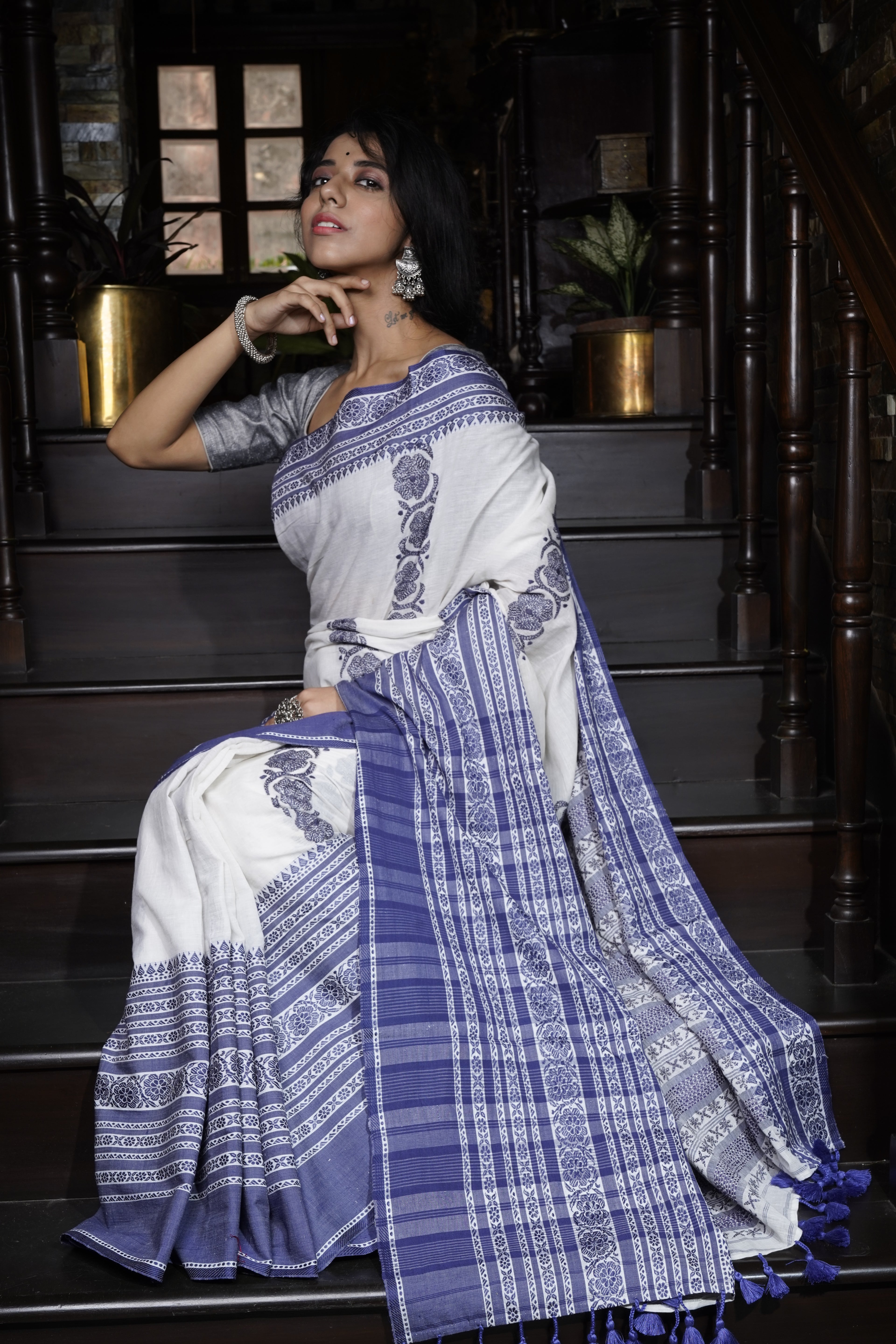 Handwoven White Cotton Kantha Saree
