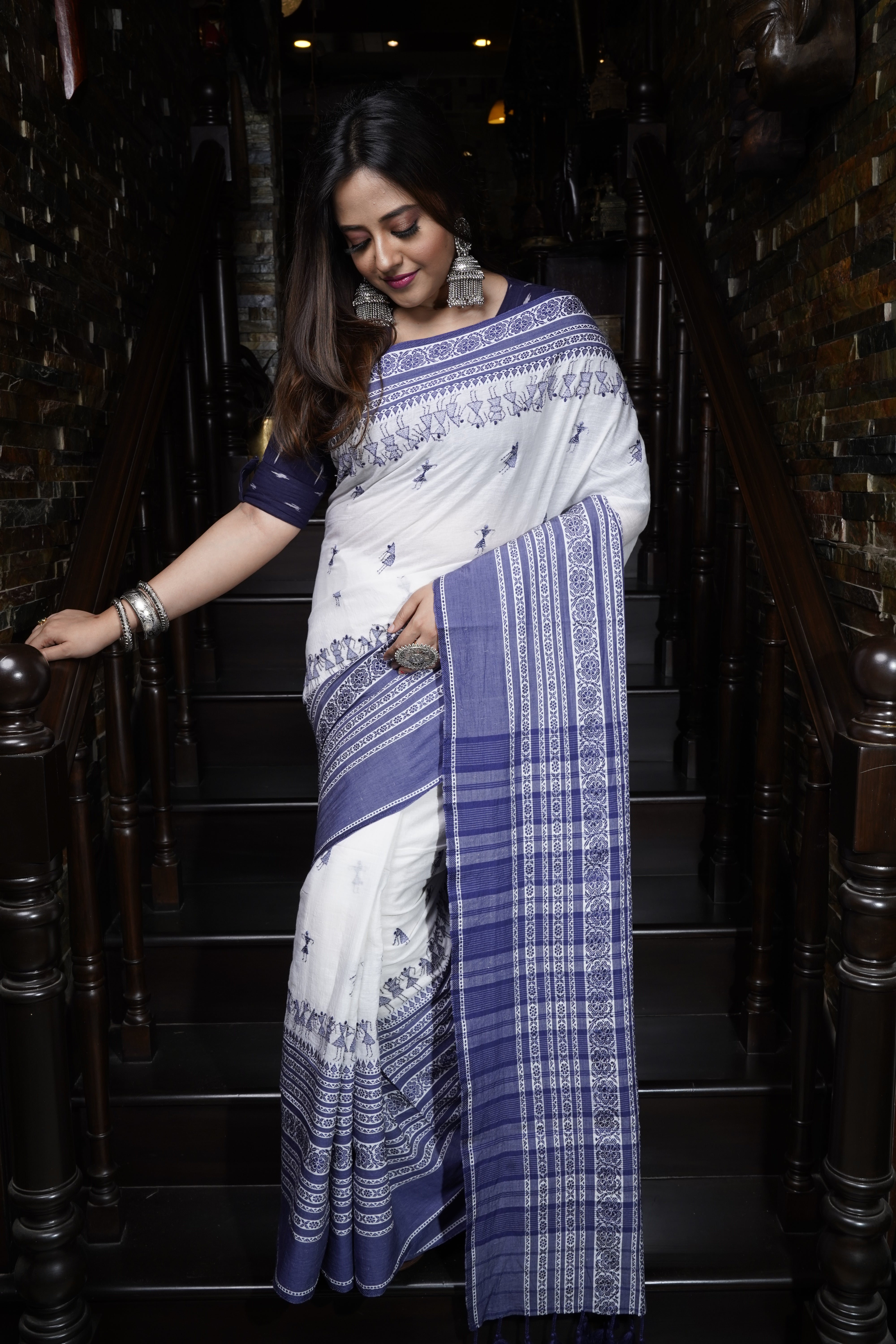 Handwoven White Cotton Kantha Saree