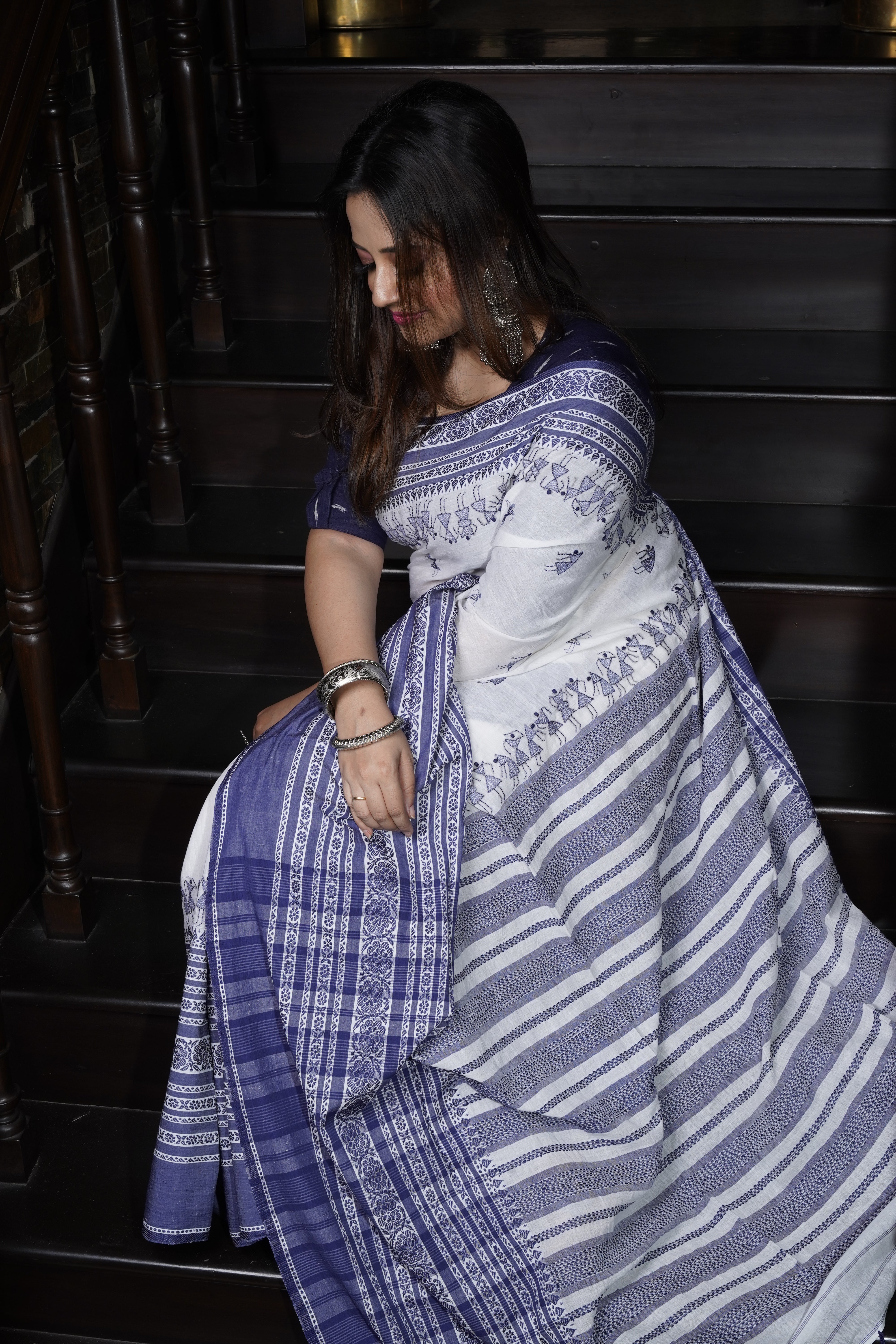 Handwoven White Cotton Kantha Saree