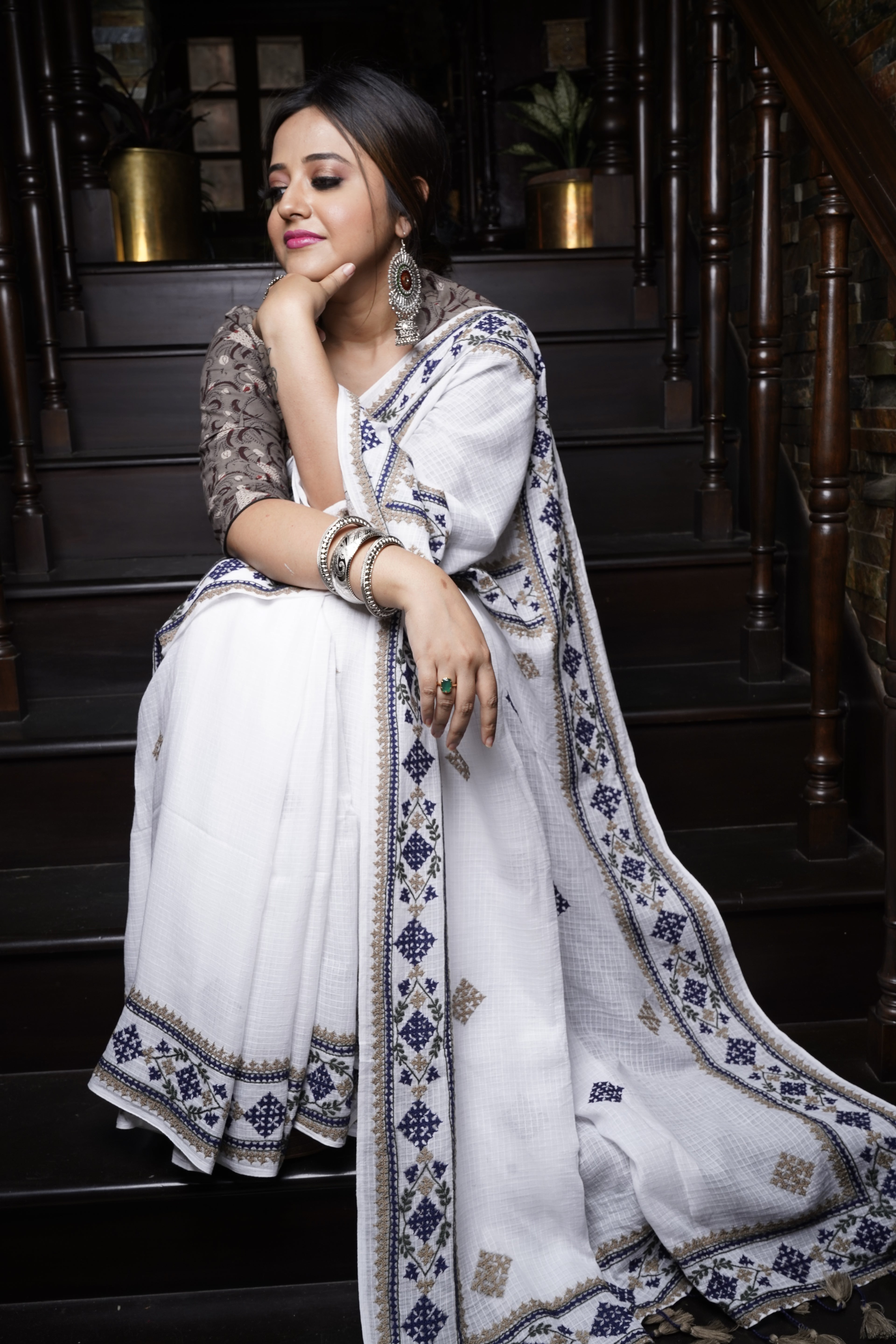 Handwoven White Cotton Saree With Kantha Work
