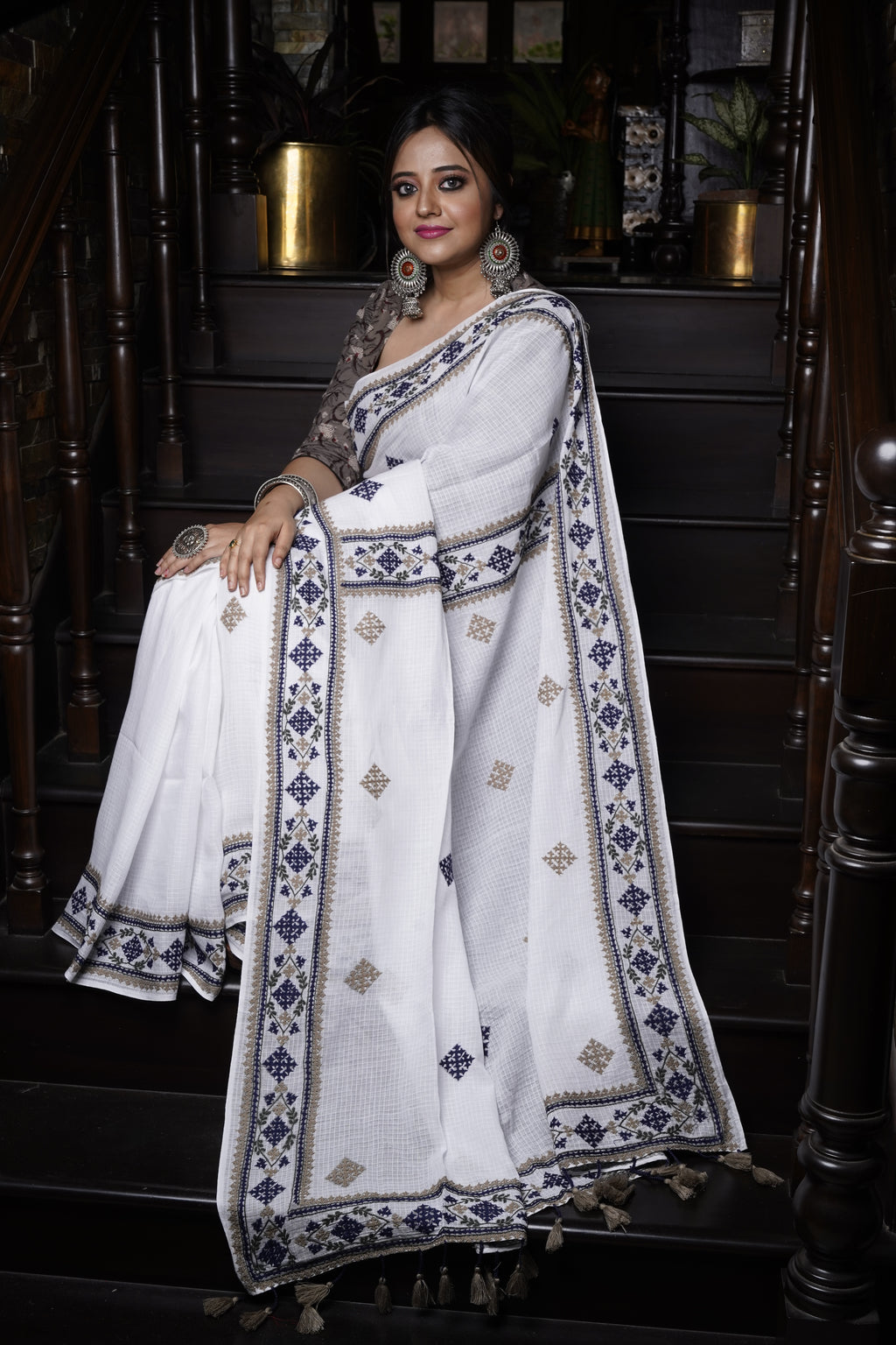Handwoven White Cotton Saree With Kantha Work