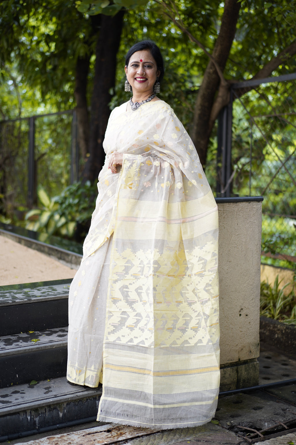 Handwoven White & Yellow Dhakai Jamdani Saree