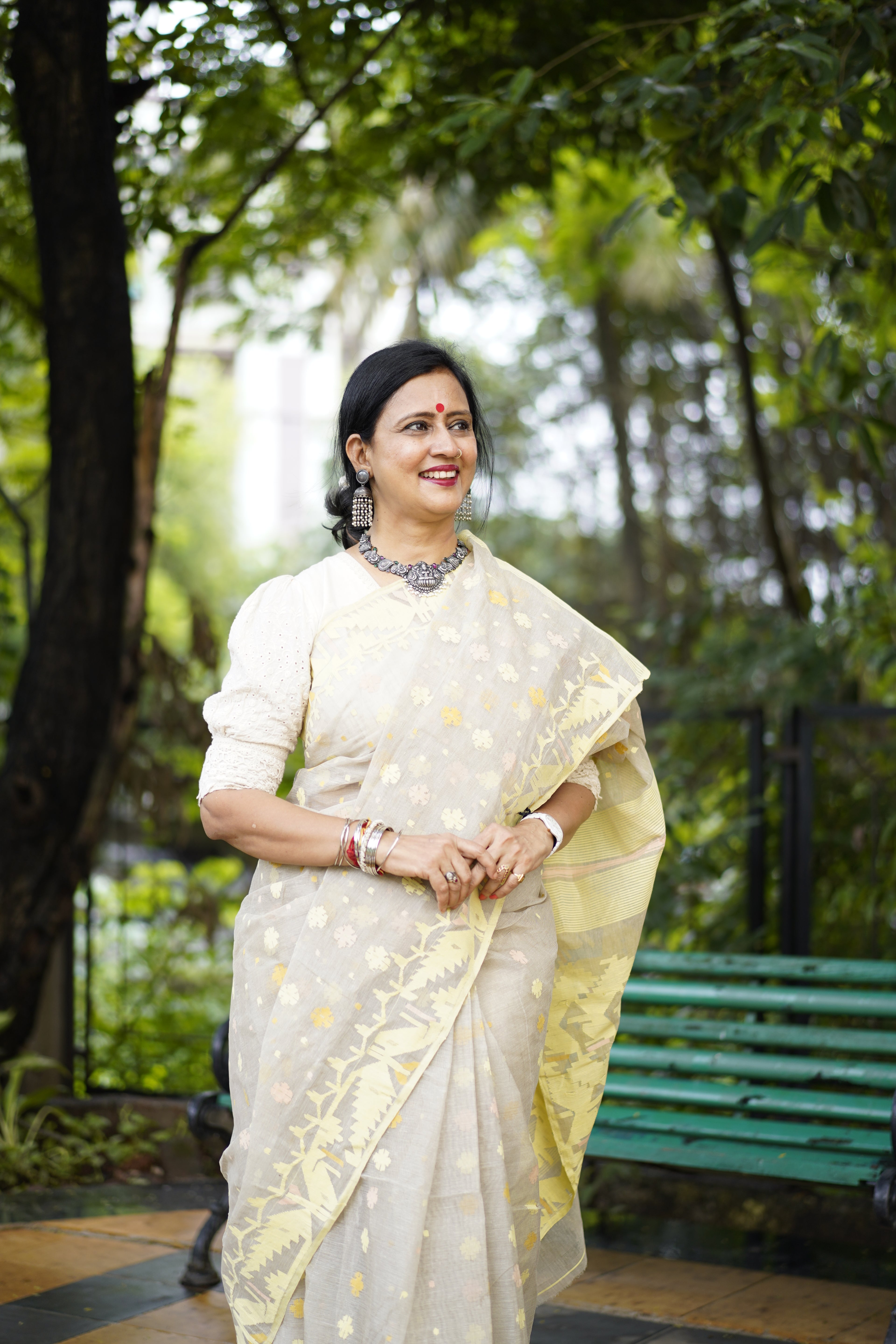 Handwoven White & Yellow Dhakai Jamdani Saree