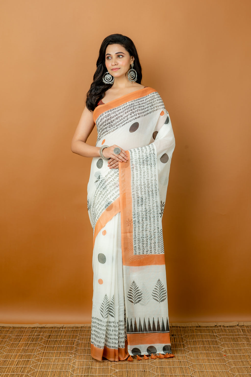 Handwoven Kerala cotton saree , printed Namavali design