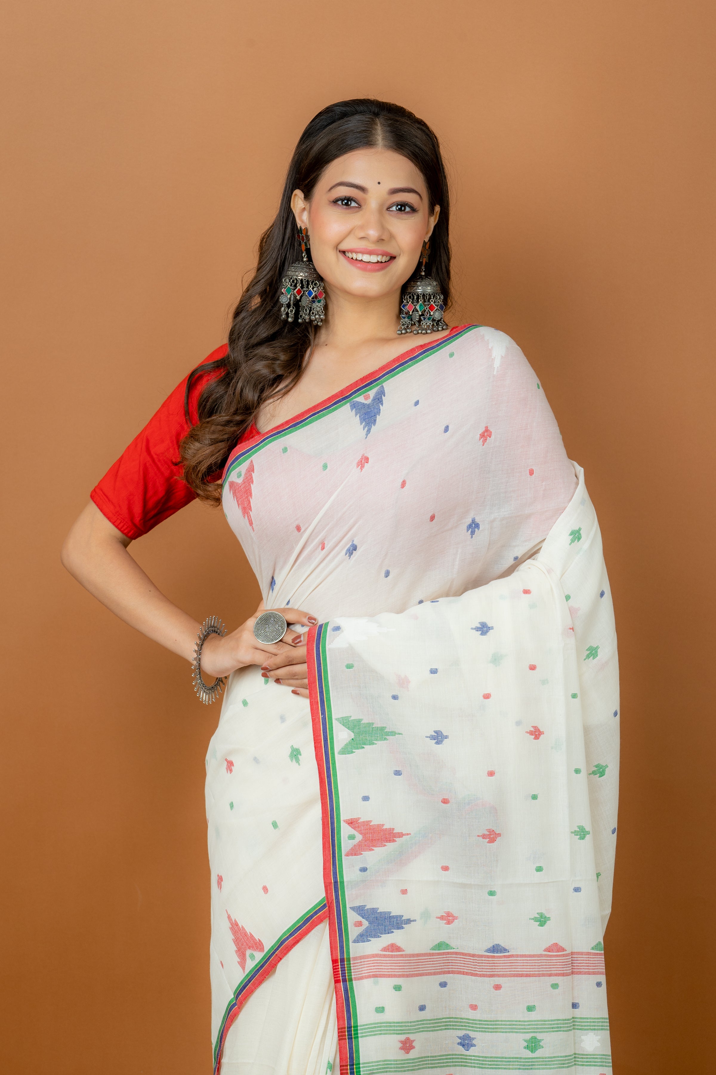 Handwoven White  Jamdani Saree