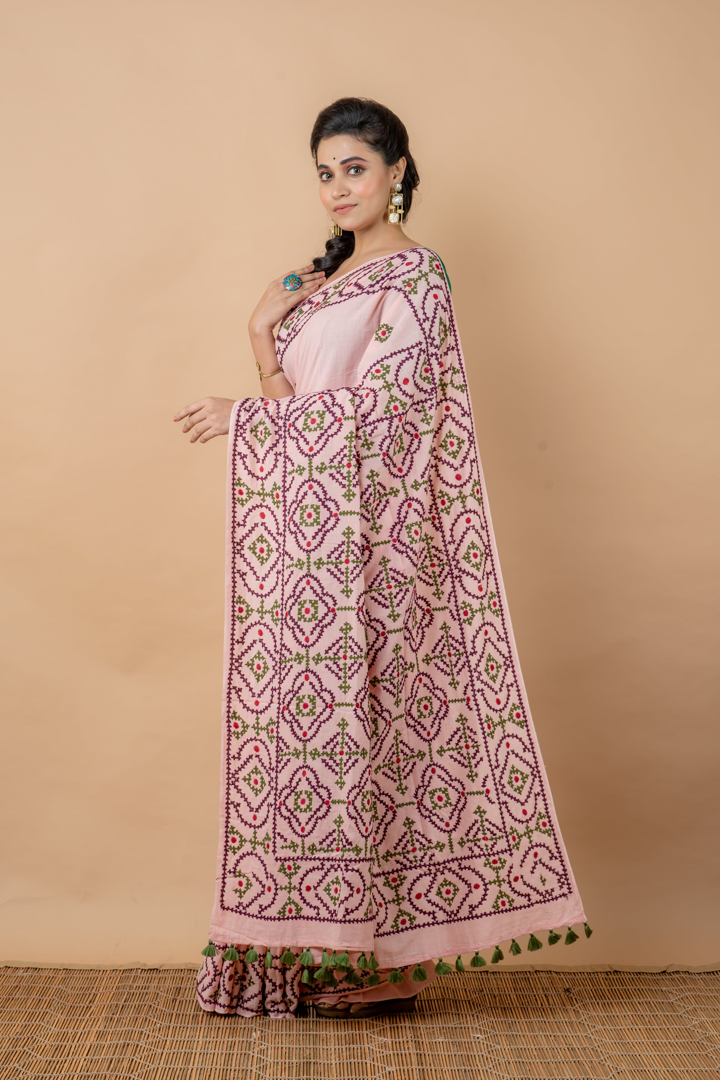 Handwoven Light Pink Gujrati Stitch Cotton Saree