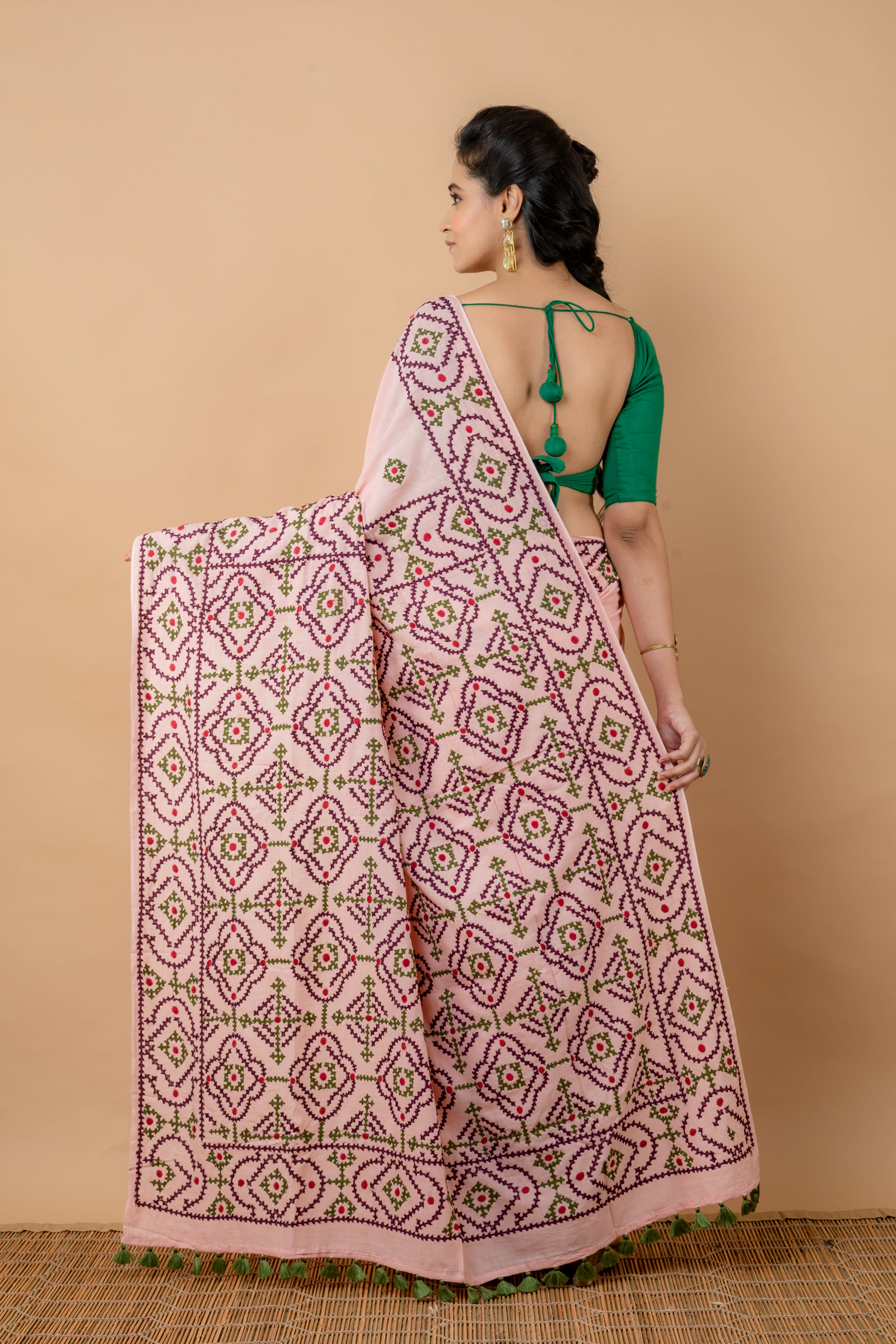 Handwoven Light Pink Gujrati Stitch Cotton Saree