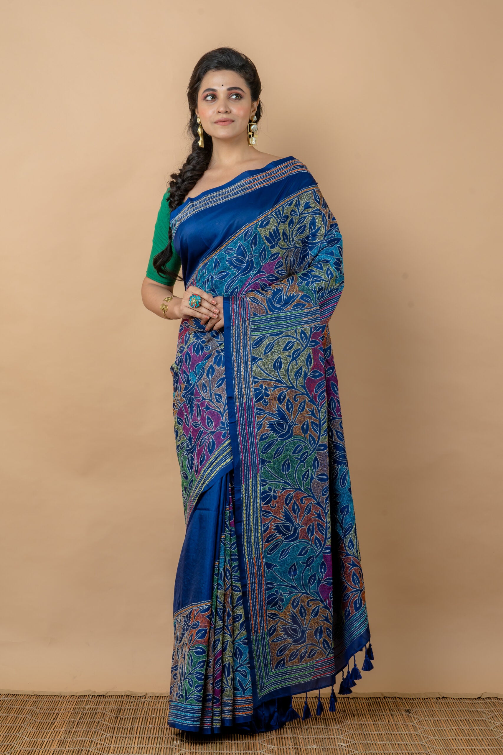 Bangalore Silk With Traditional Reverse Kantha Saree - Aankona