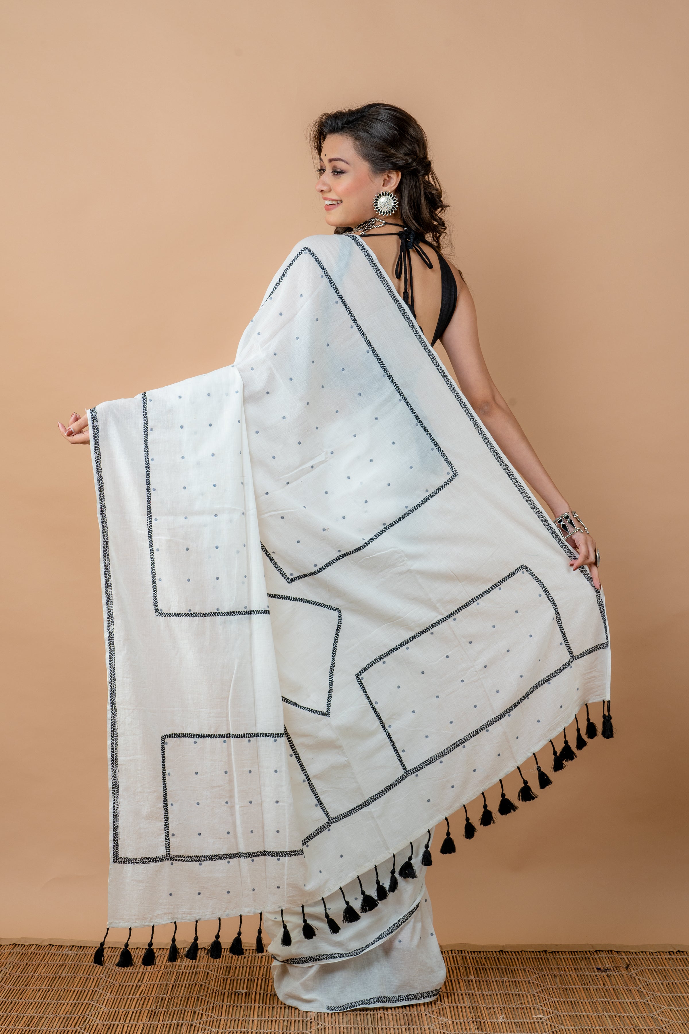 Tussar Khadi Jamdani With Kanta Work - Aankona