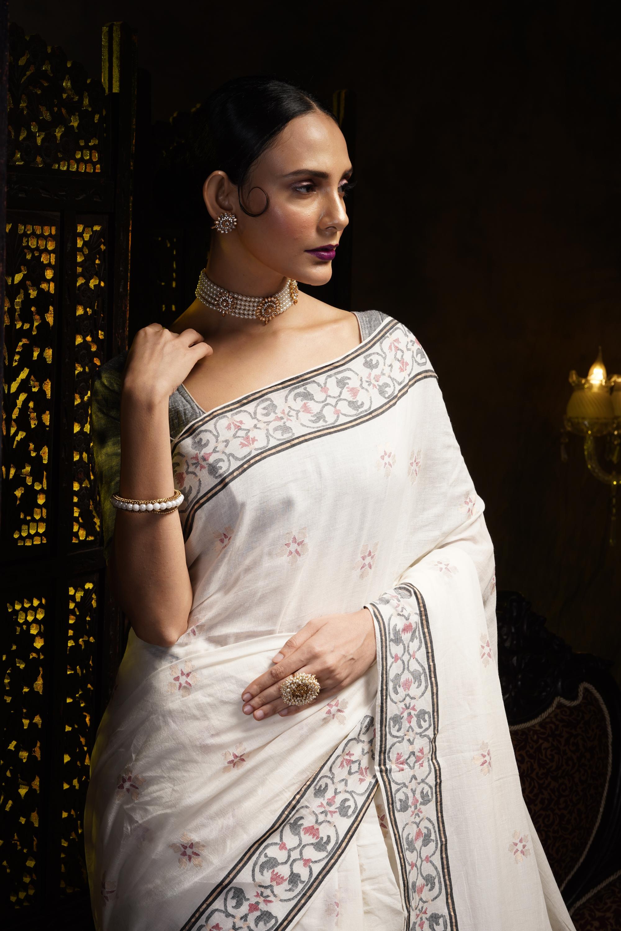 Belleza icónica: Khadi Jamdani Saree con temática del Taj Mahal