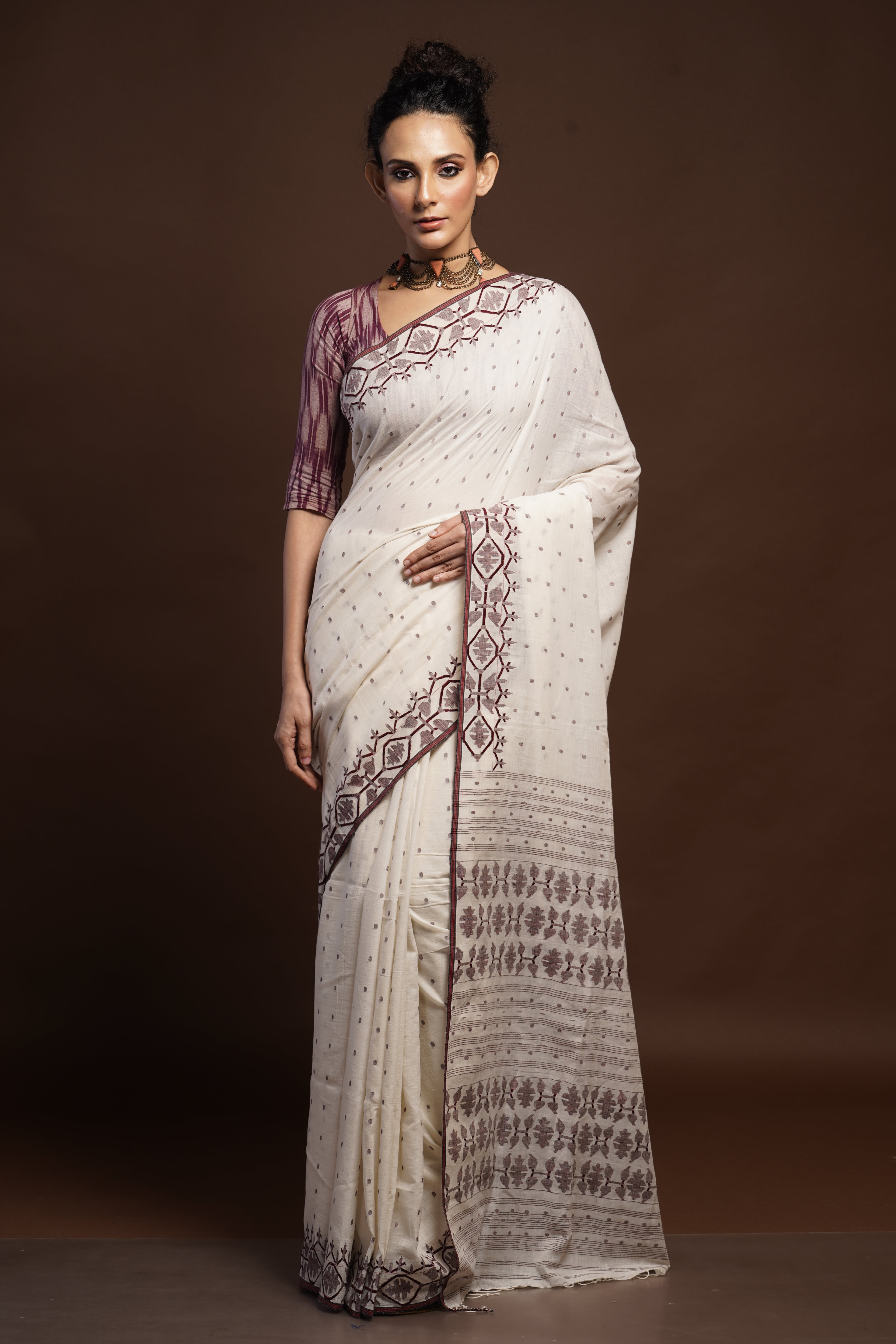 Khadi Jamdani Saree With Brown Border - Aankona