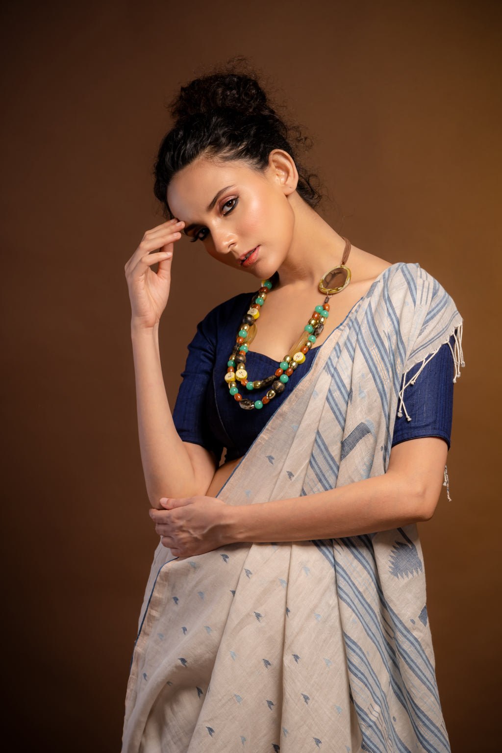 Khadi Linen Jamdani Saree - Aankona