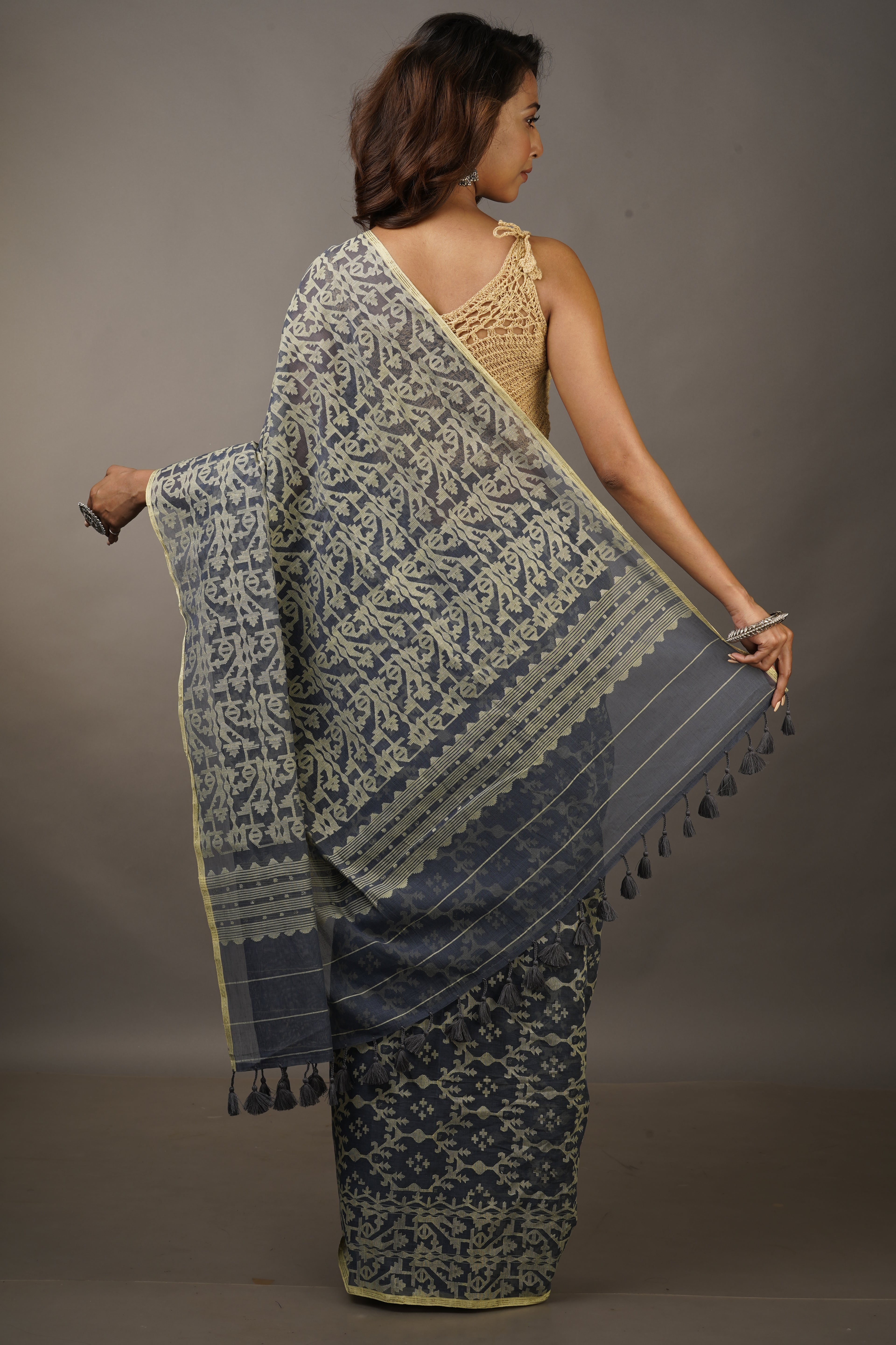 Anchal - Handwoven Blue Dhakai Jamdani Saree
