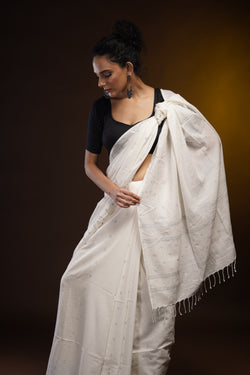 Handwoven White Khadi Jamdani Saree