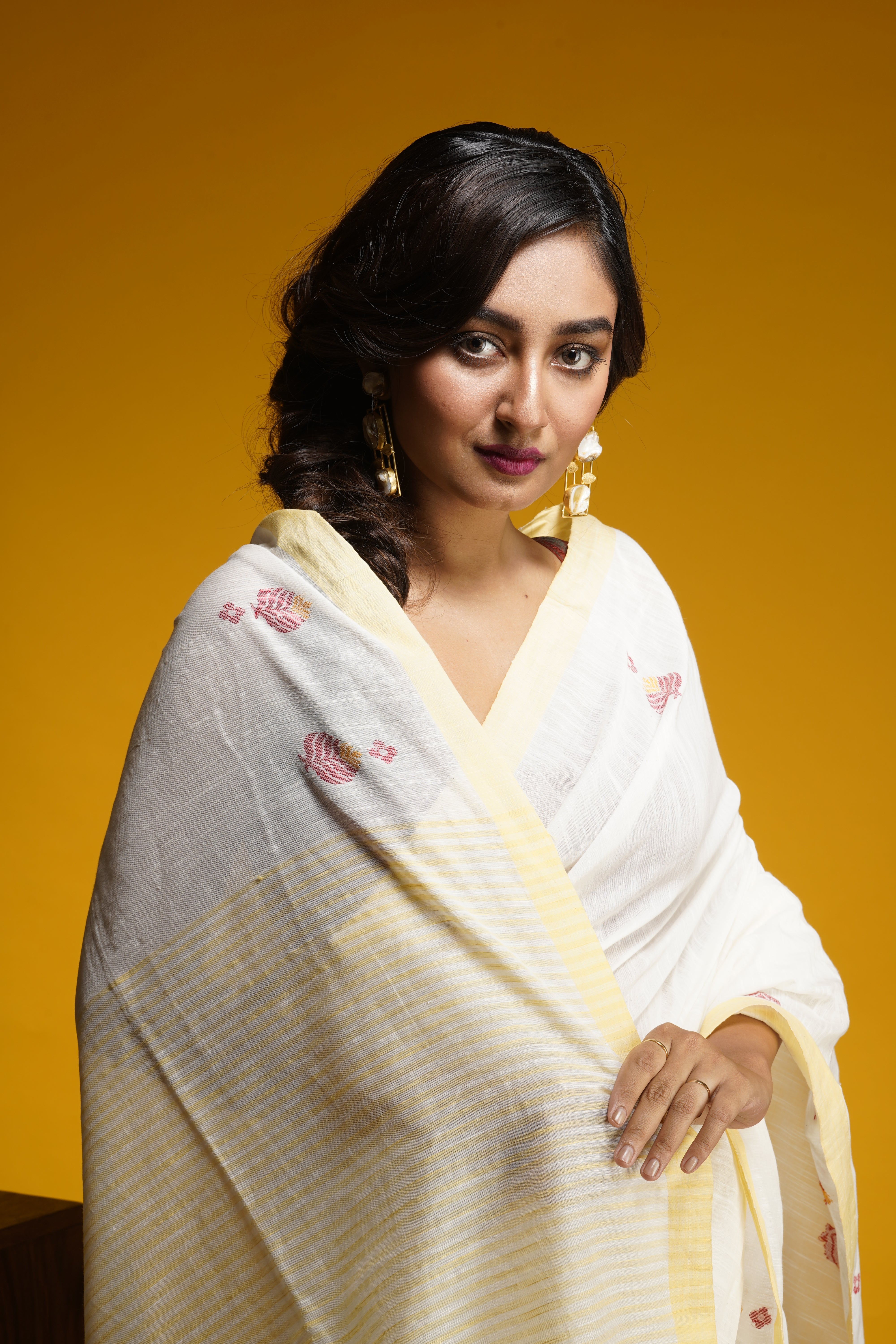 Handwoven White Cotton Saree